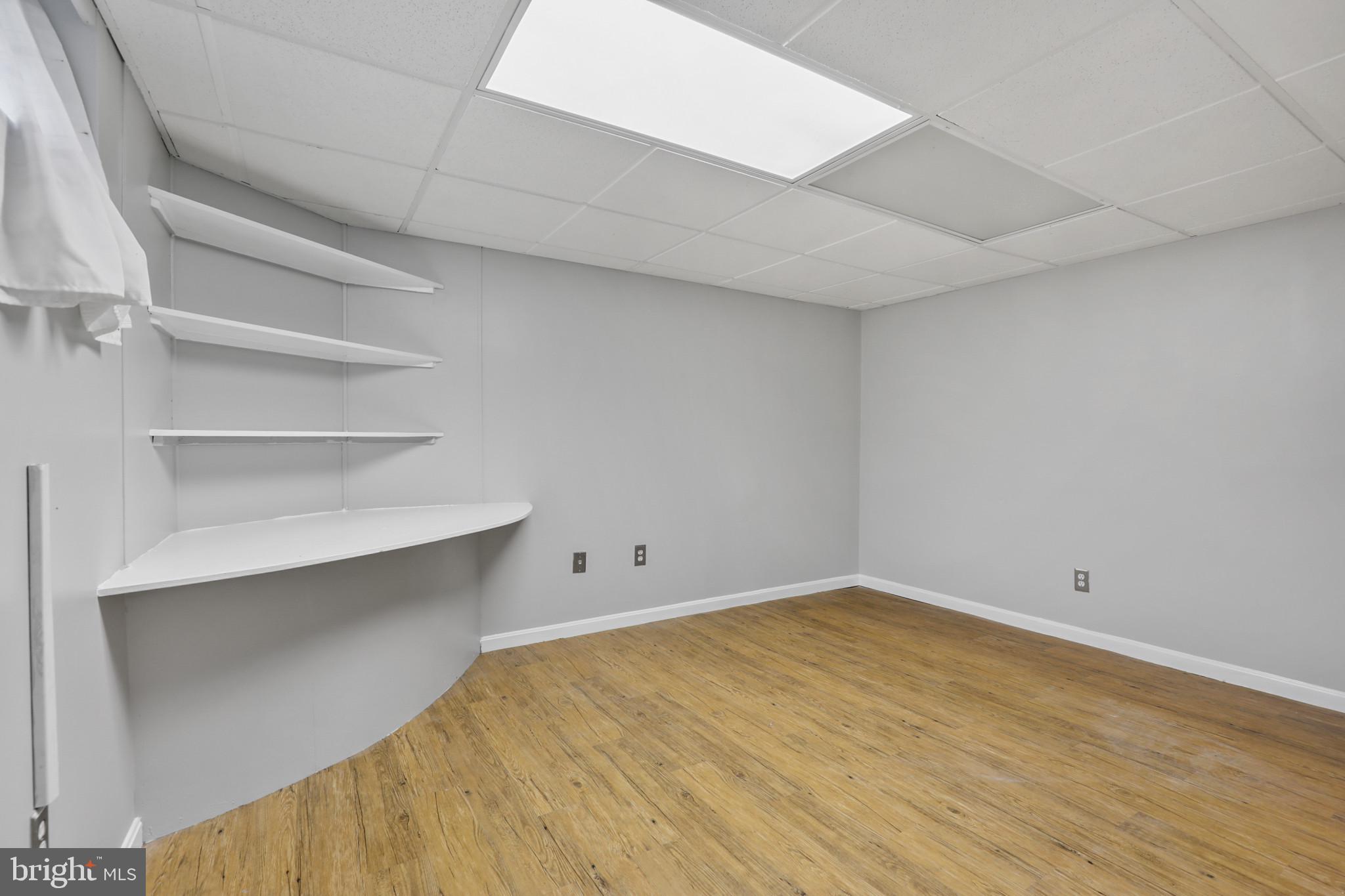 MONTROSE - Residential