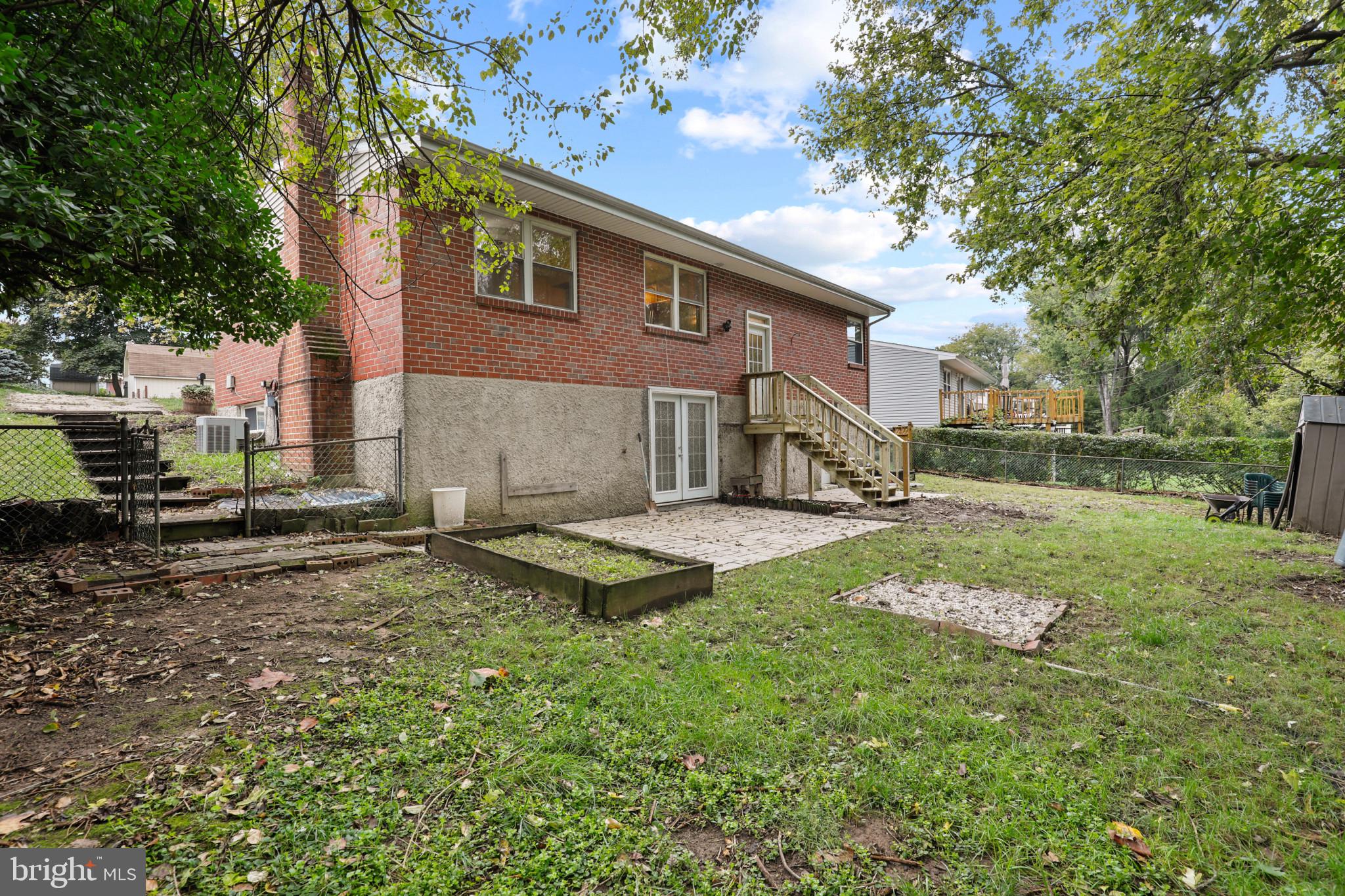 MONTROSE - Residential