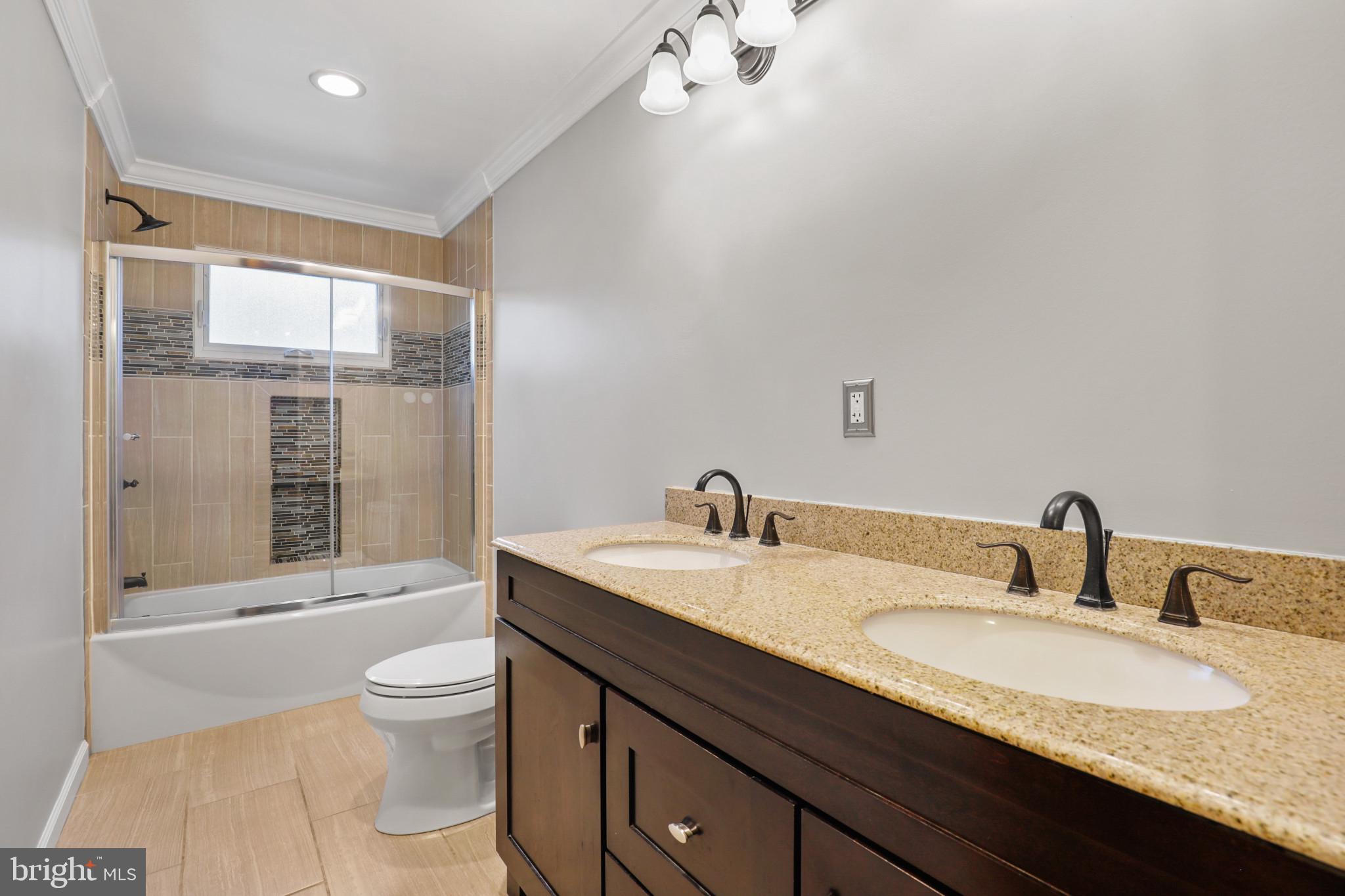 MONTROSE - Residential