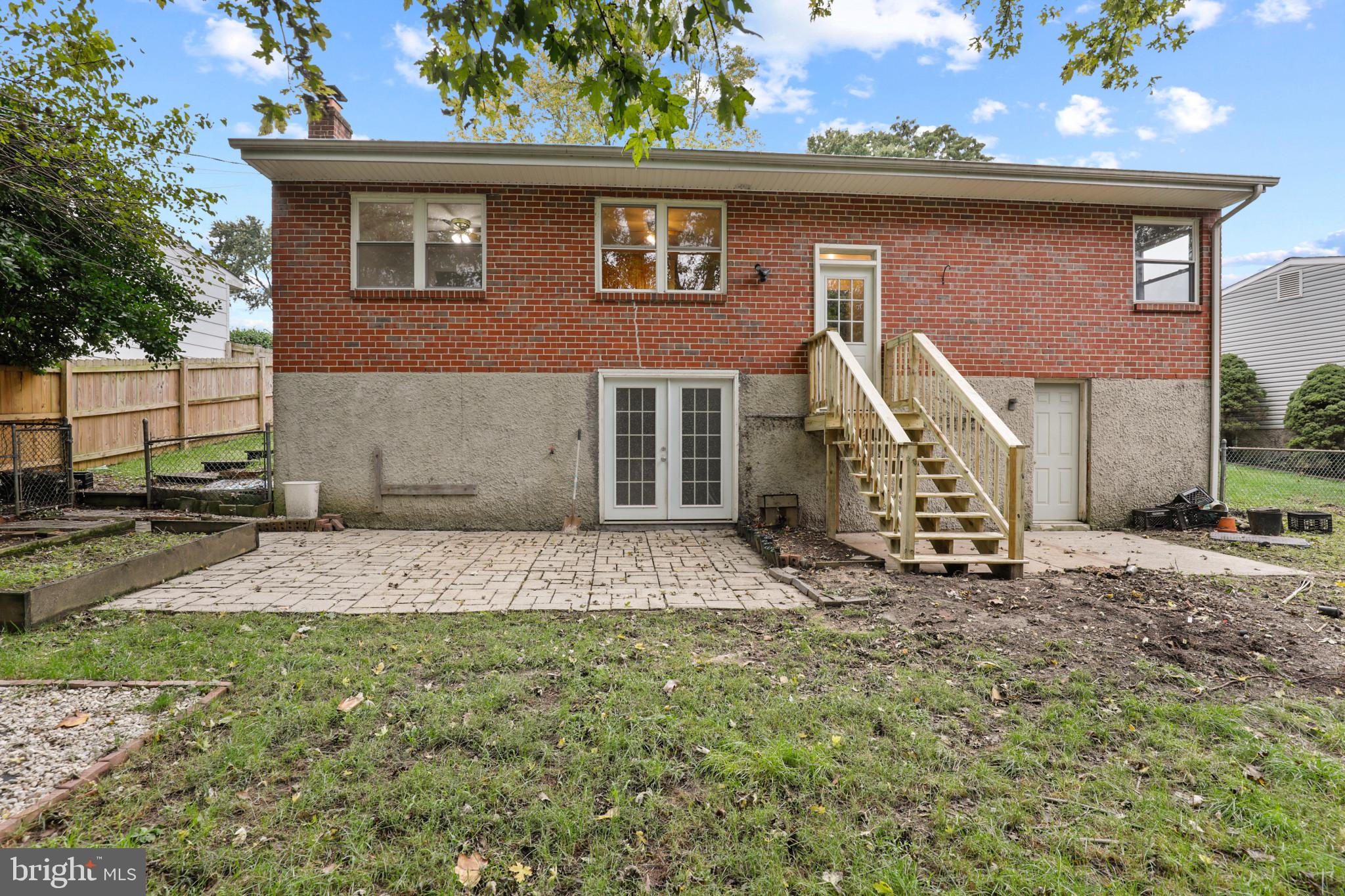 MONTROSE - Residential