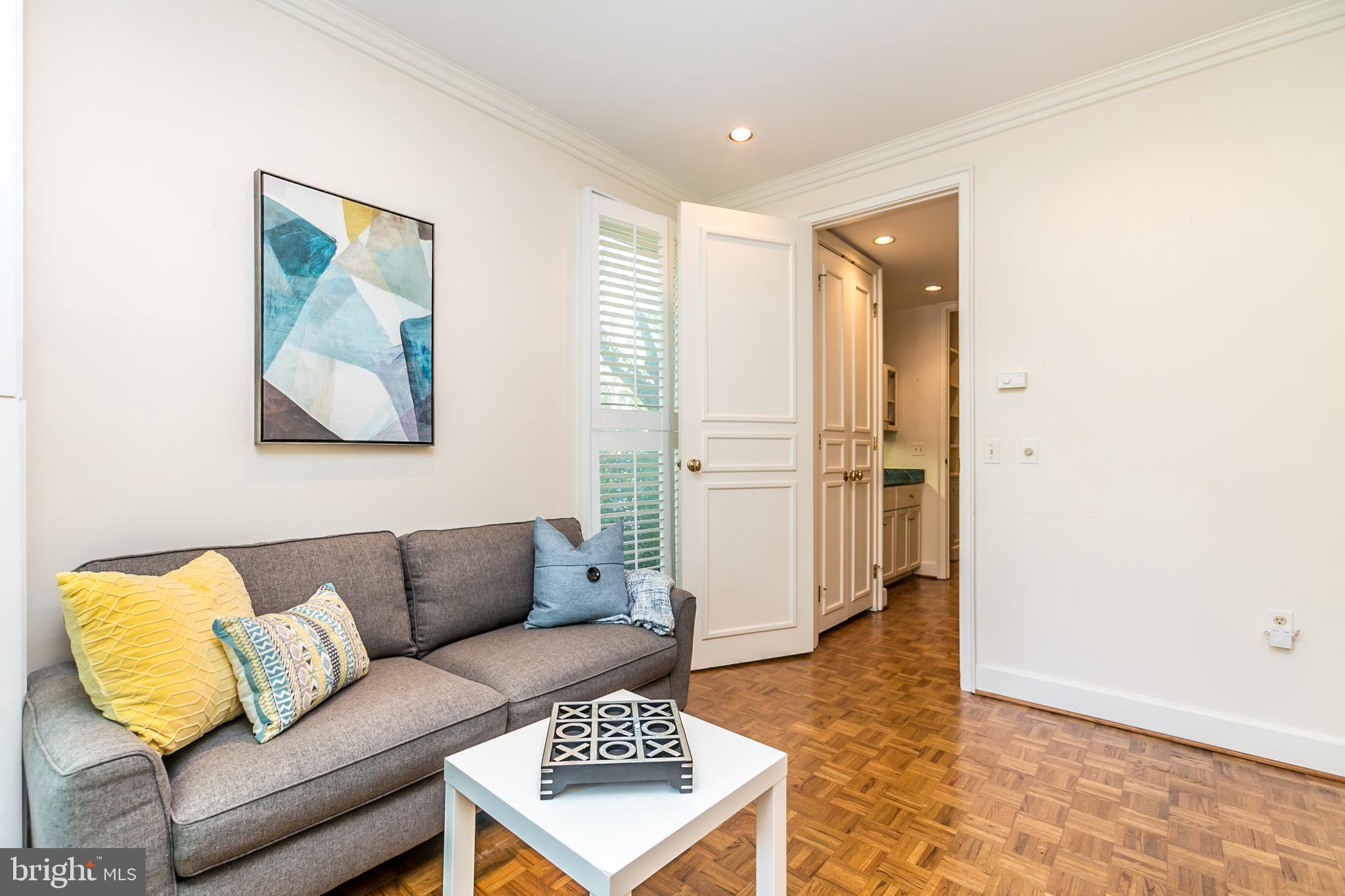 CROSS KEYS - Residential