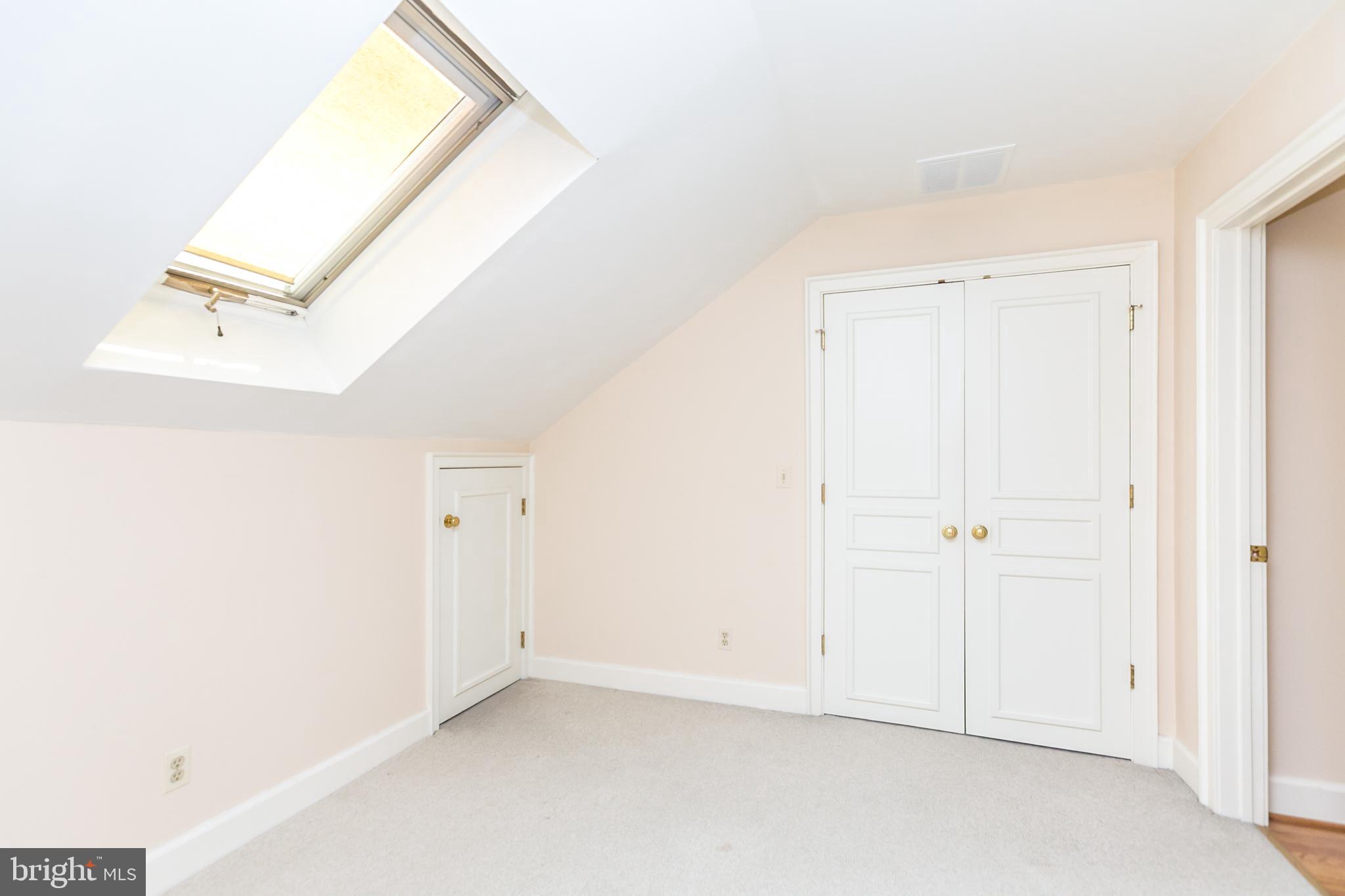 CROSS KEYS - Residential