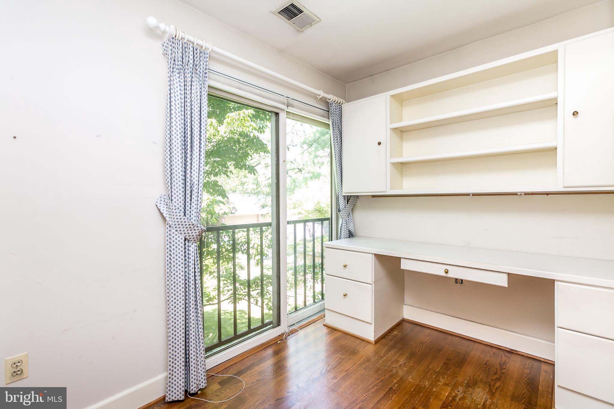 CROSS KEYS - Residential