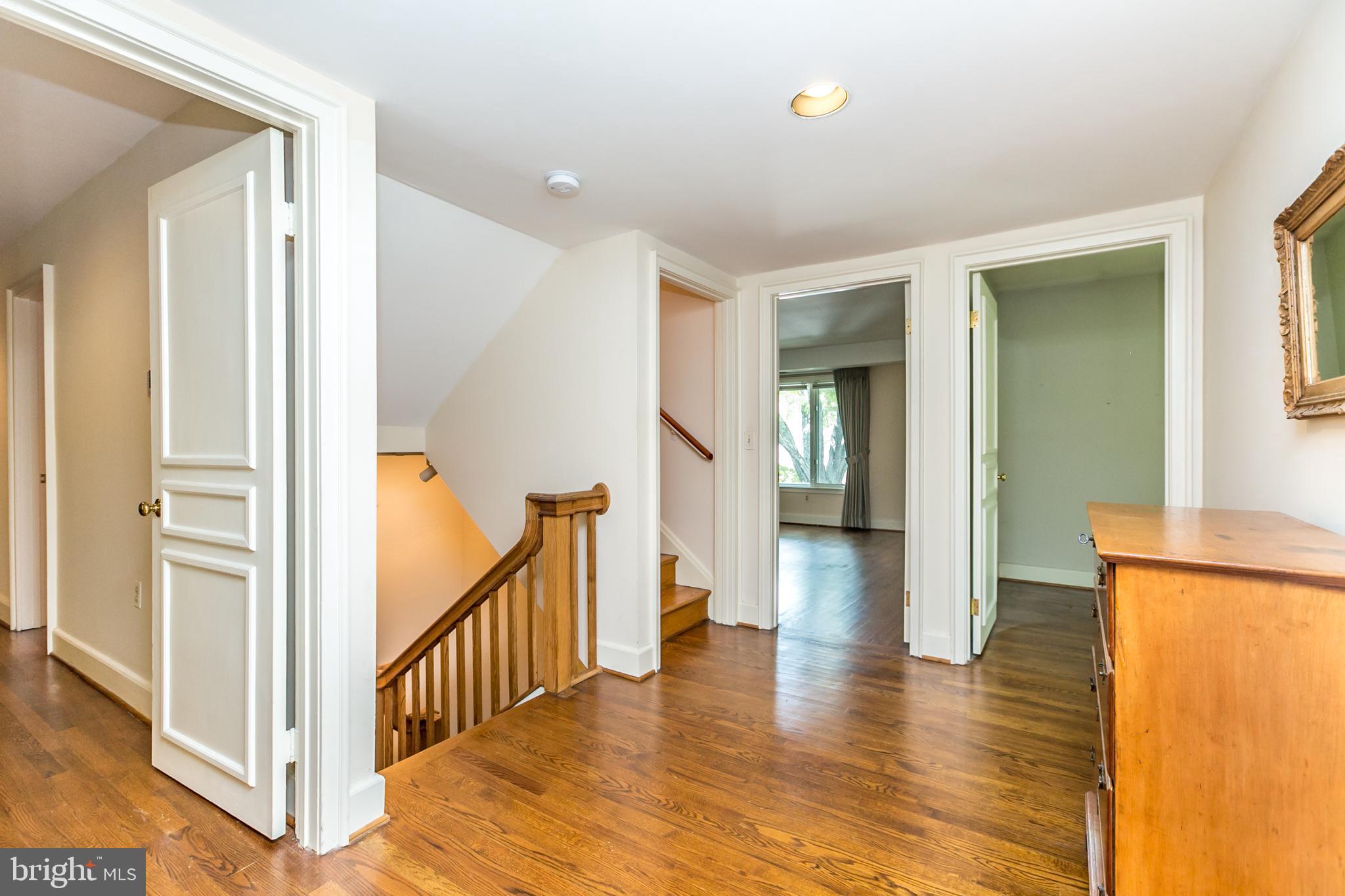 CROSS KEYS - Residential