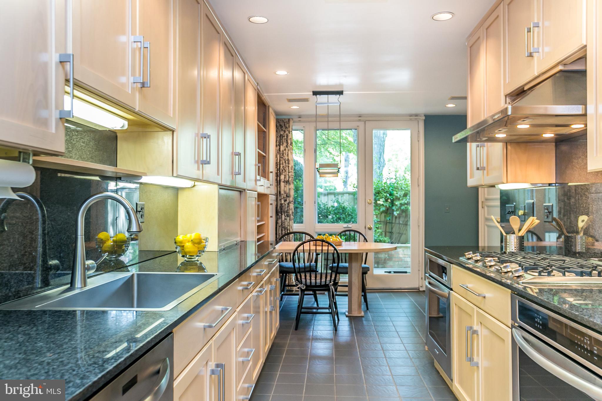 CROSS KEYS - Residential