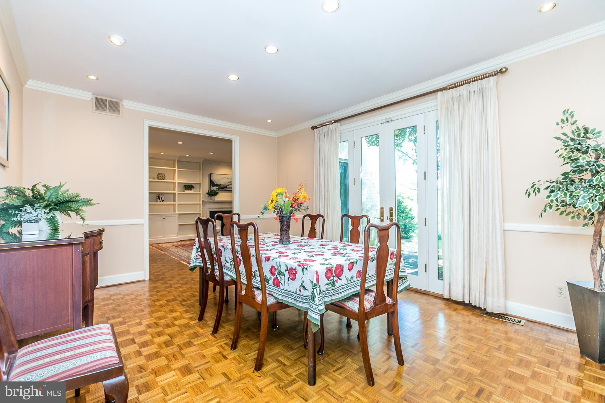 CROSS KEYS - Residential