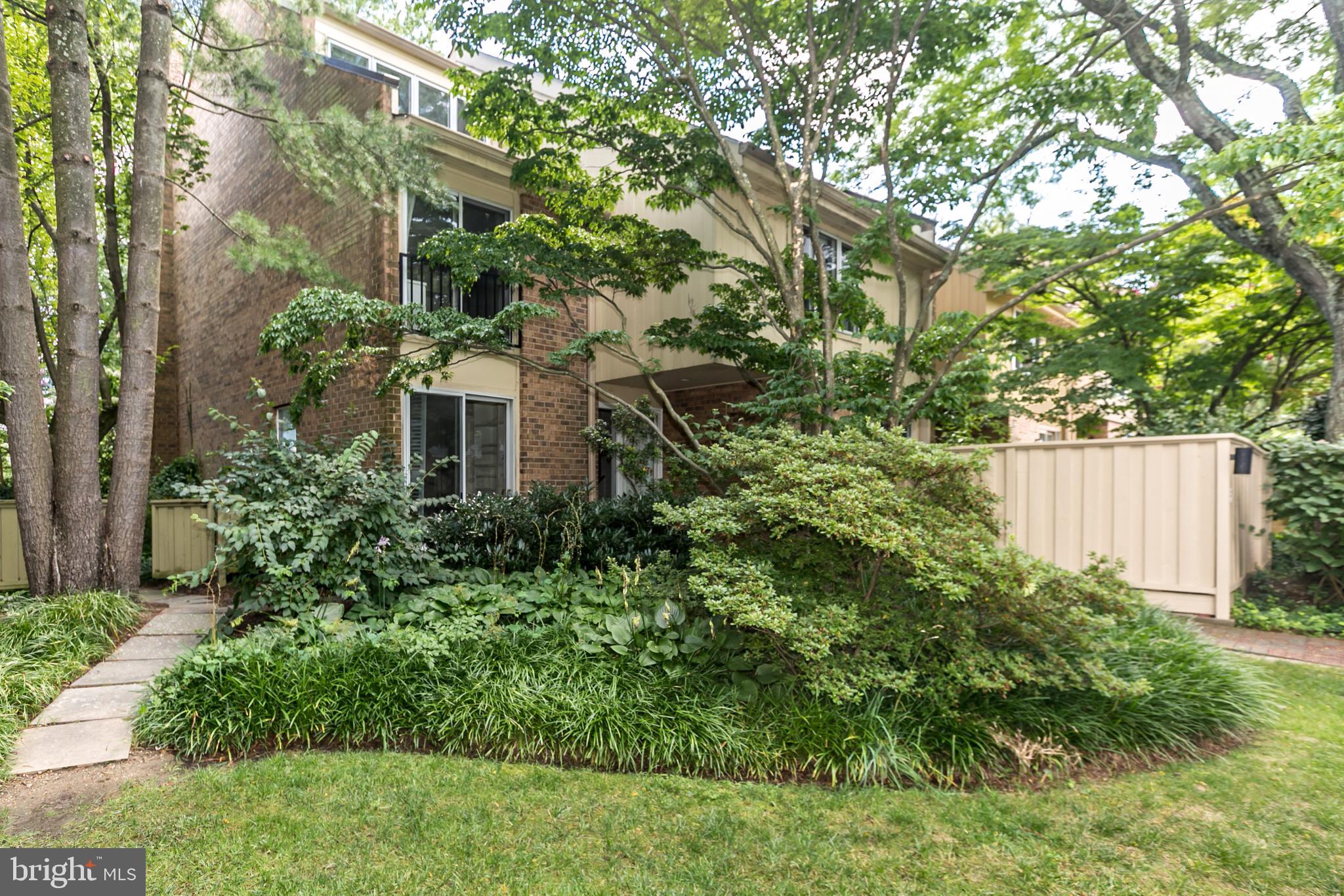 CROSS KEYS - Residential