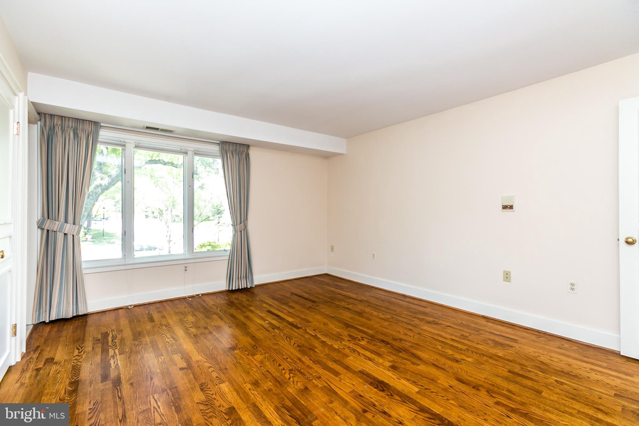 CROSS KEYS - Residential