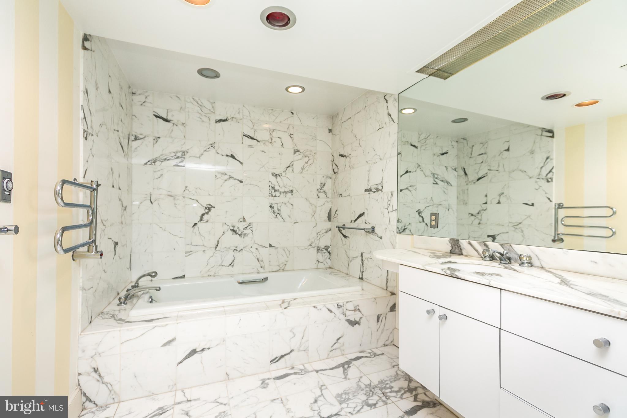 CROSS KEYS - Residential