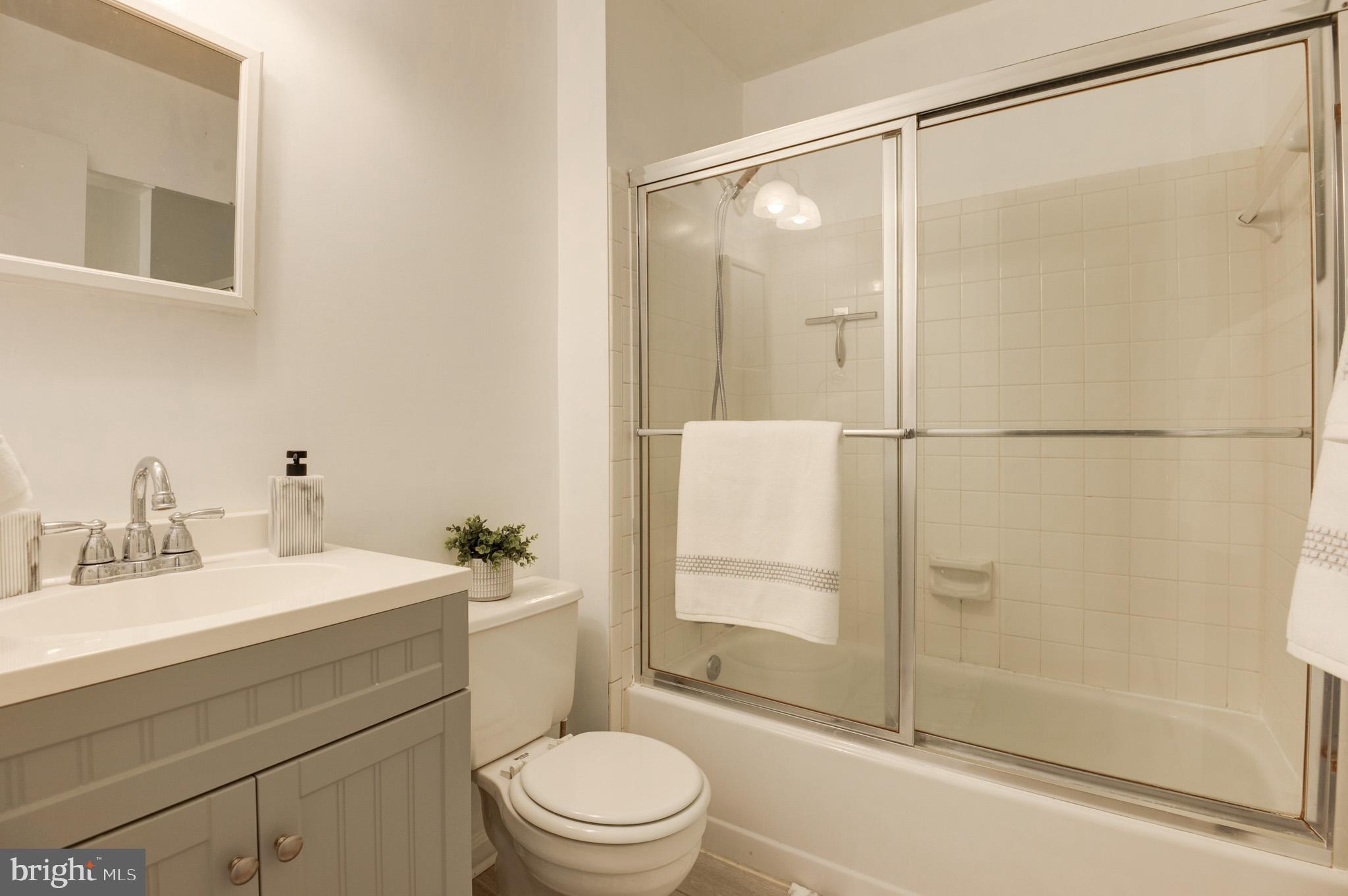 KINGS PARK WEST - Residential