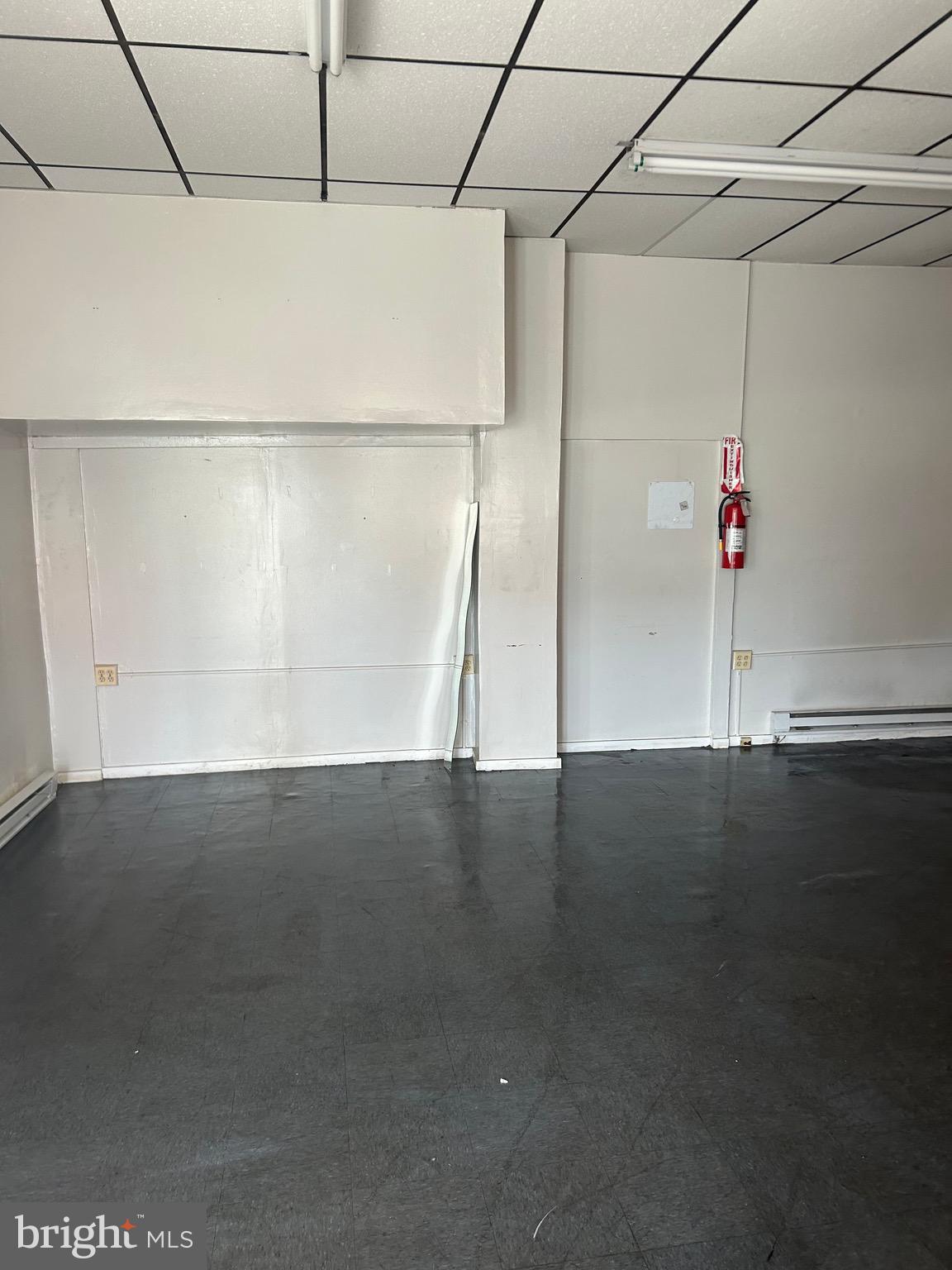 2250 RIDGE AVENUE 52