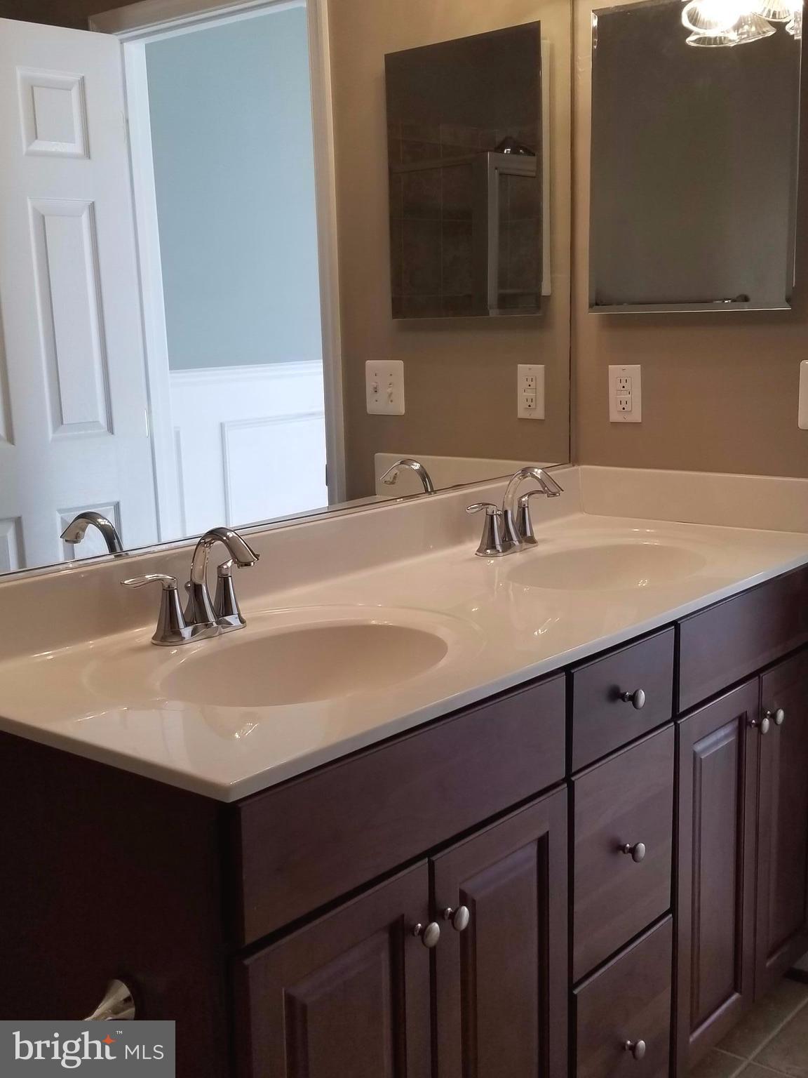 RESIDENCES AT BRAMBLETON - Residential Lease