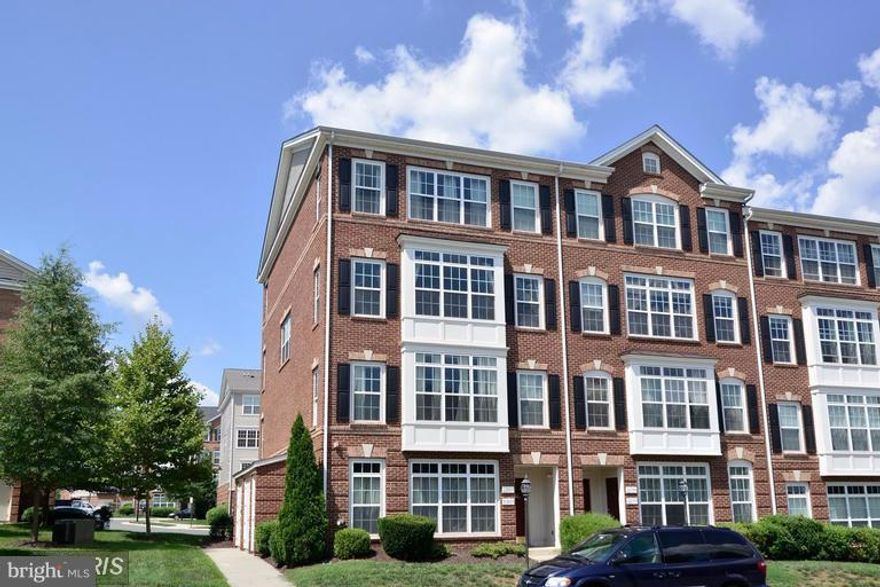 Beautiful, light filled end-unit town home/condo in Beloved Brambleton w/3 spacious bedrooms, 2.5 baths, 1 car garage, granite counters, SS appliances, gleaming hardwood floors, 2nd flr. laundry, upgraded molding, oak stairs w/runner. FIOS internet & cable, lawn care, pools & more included in rent. Walk to Bram.Town Cntr, movies, shops, dining!.