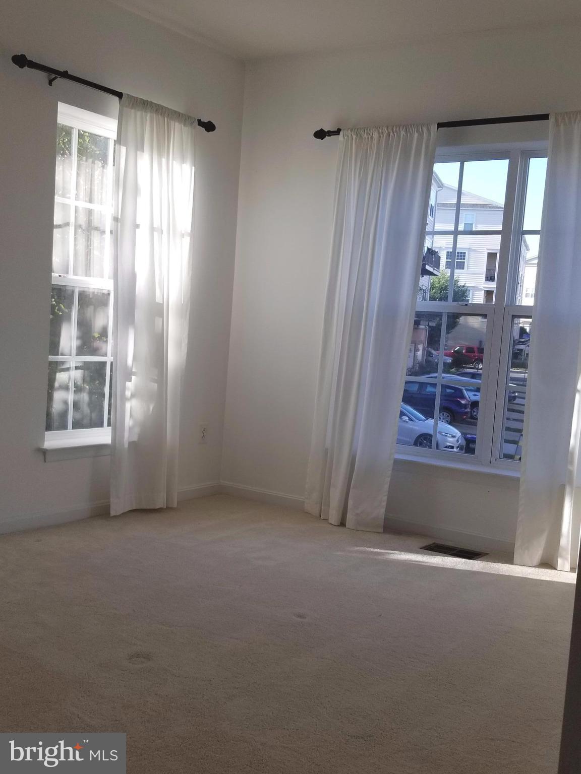 RESIDENCES AT BRAMBLETON - Residential Lease