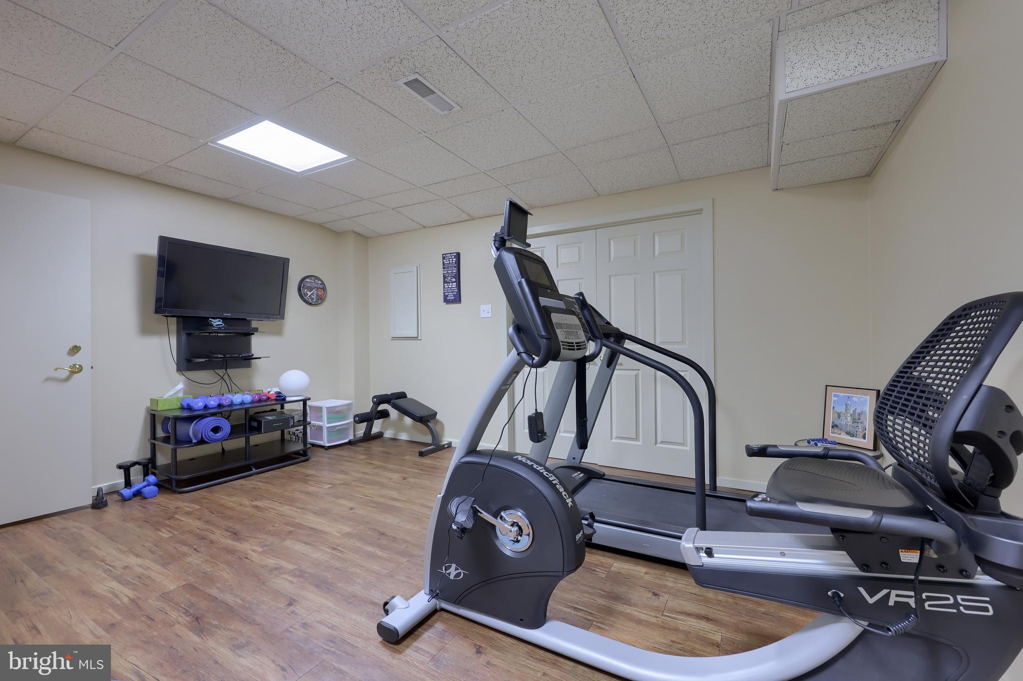 HIDDEN HILL FARM LANE - Residential