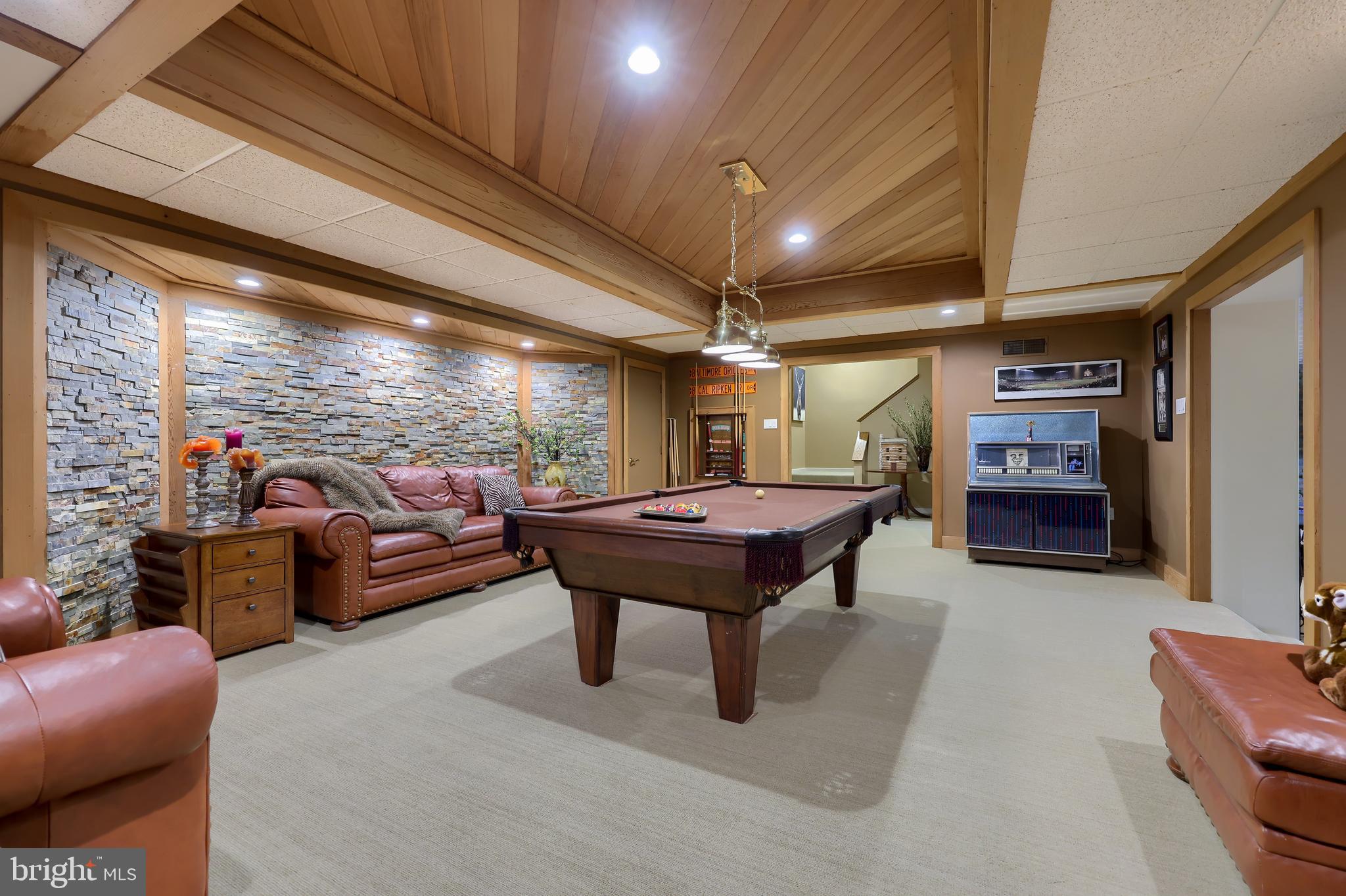 HIDDEN HILL FARM LANE - Residential