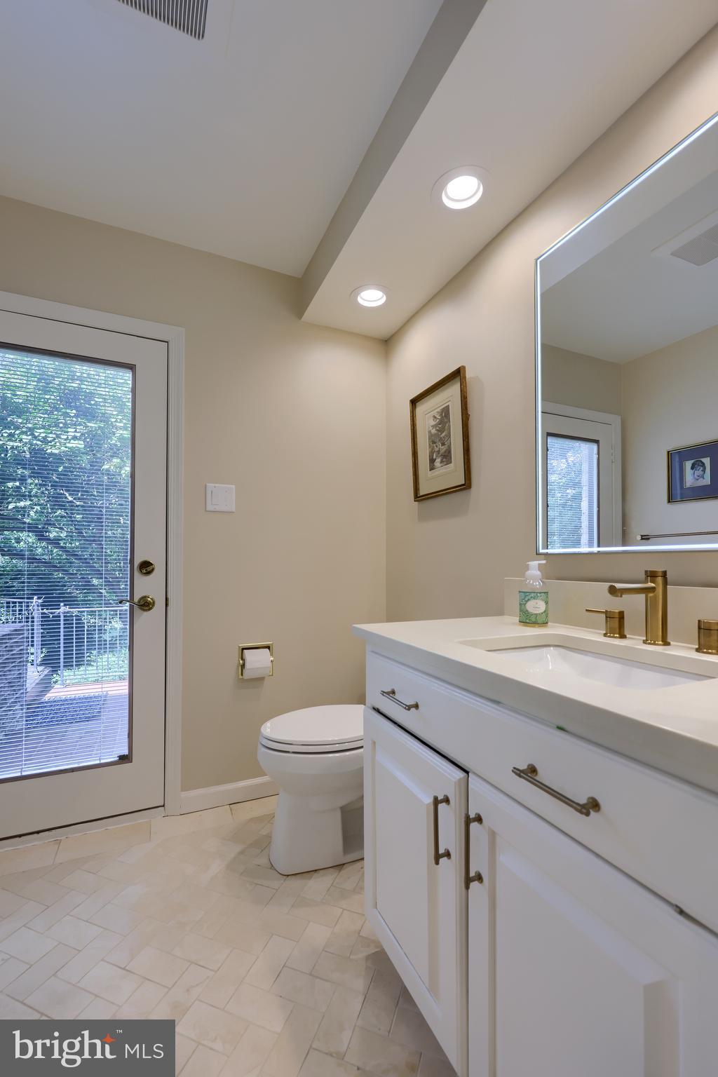 HIDDEN HILL FARM LANE - Residential