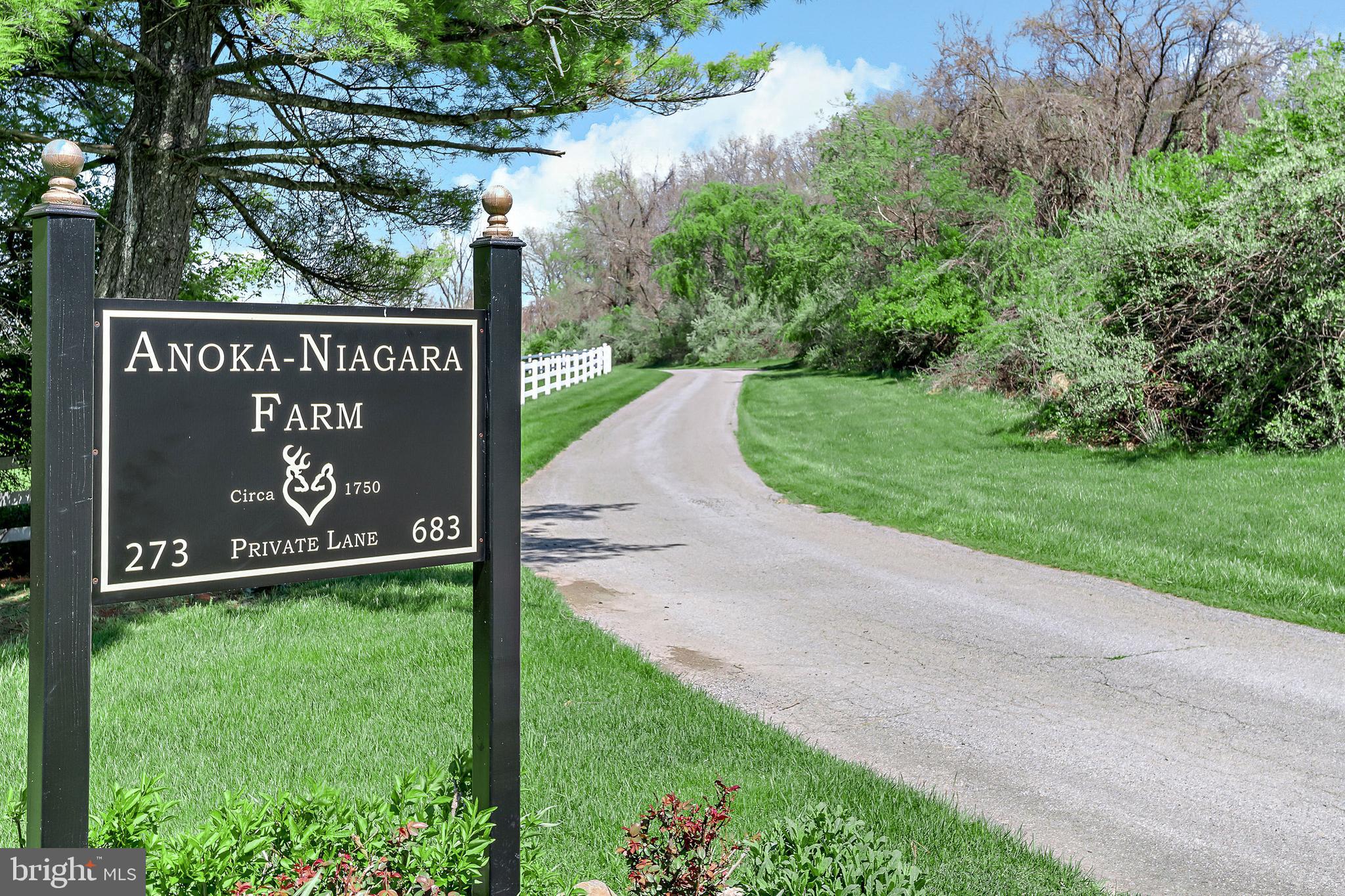 HIDDEN HILL FARM LANE - Residential