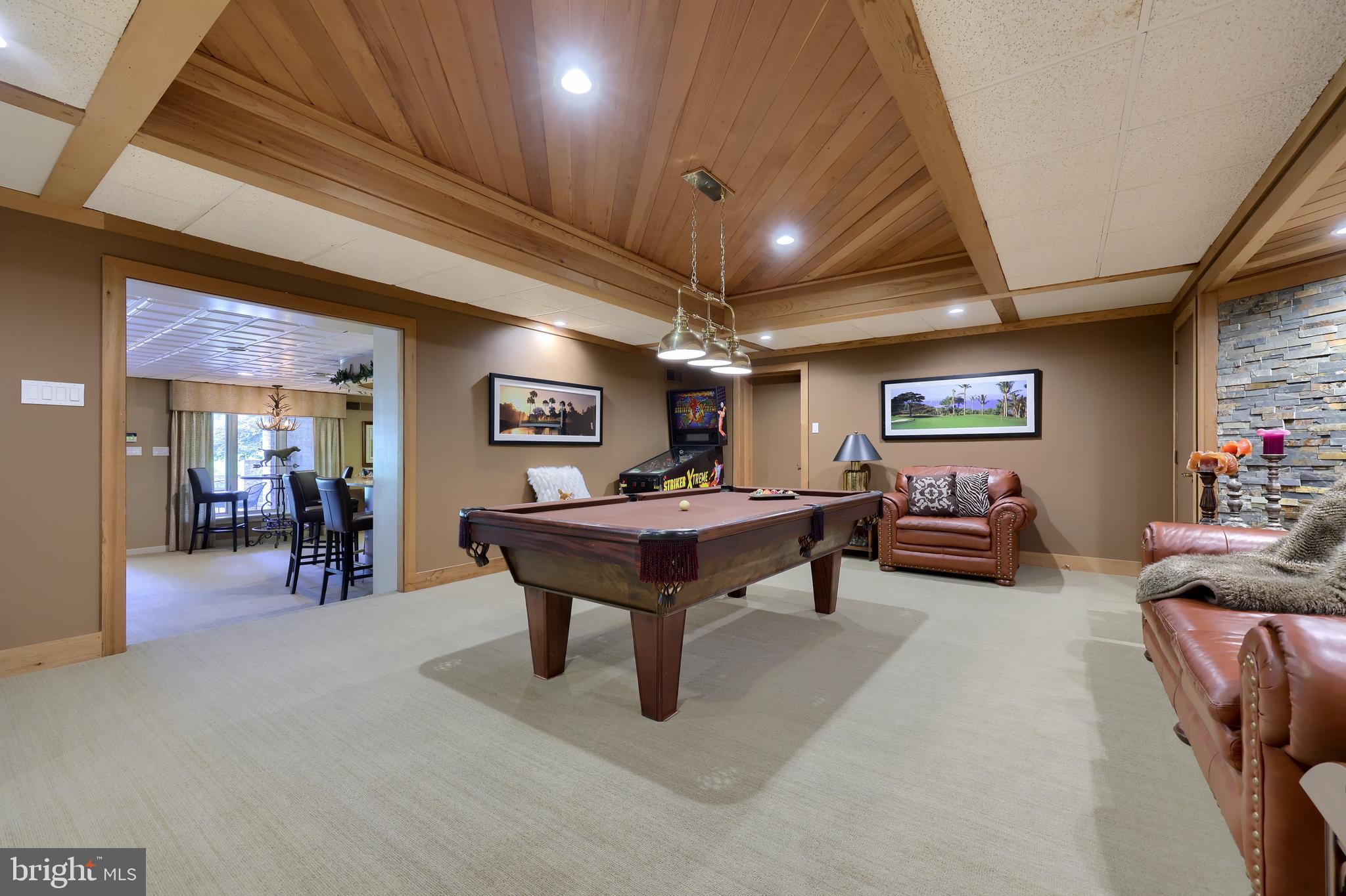 HIDDEN HILL FARM LANE - Residential