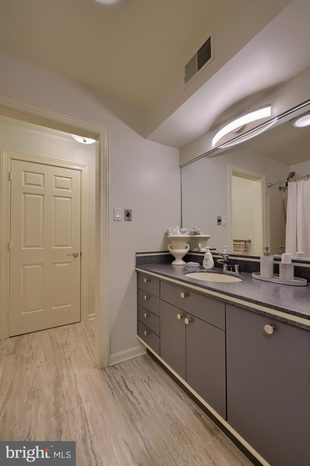 HIDDEN HILL FARM LANE - Residential