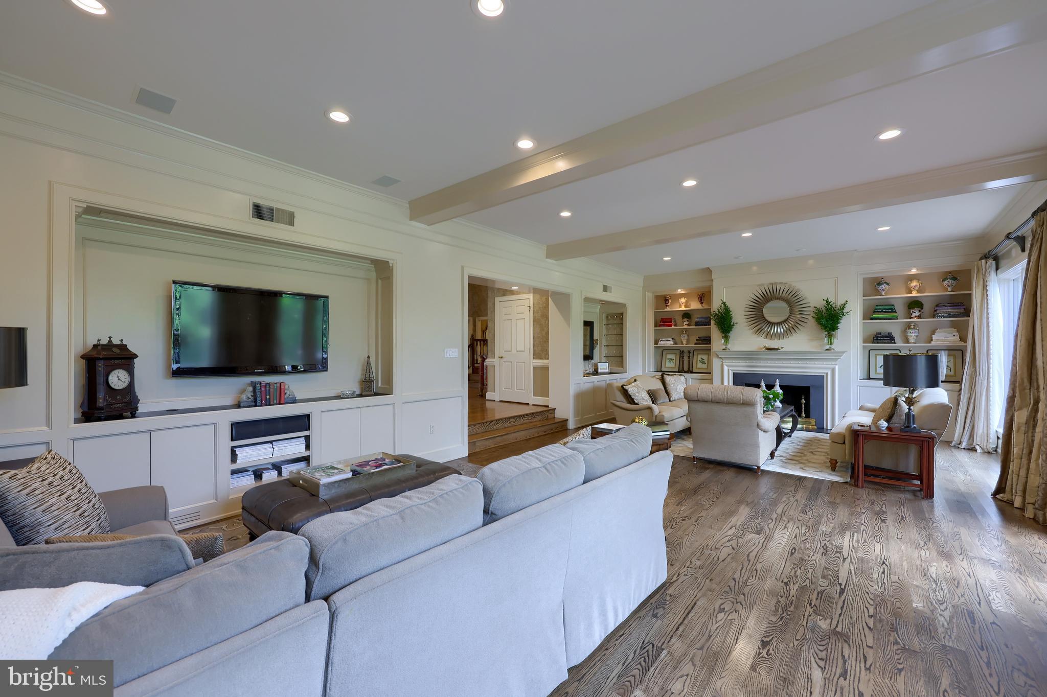 HIDDEN HILL FARM LANE - Residential