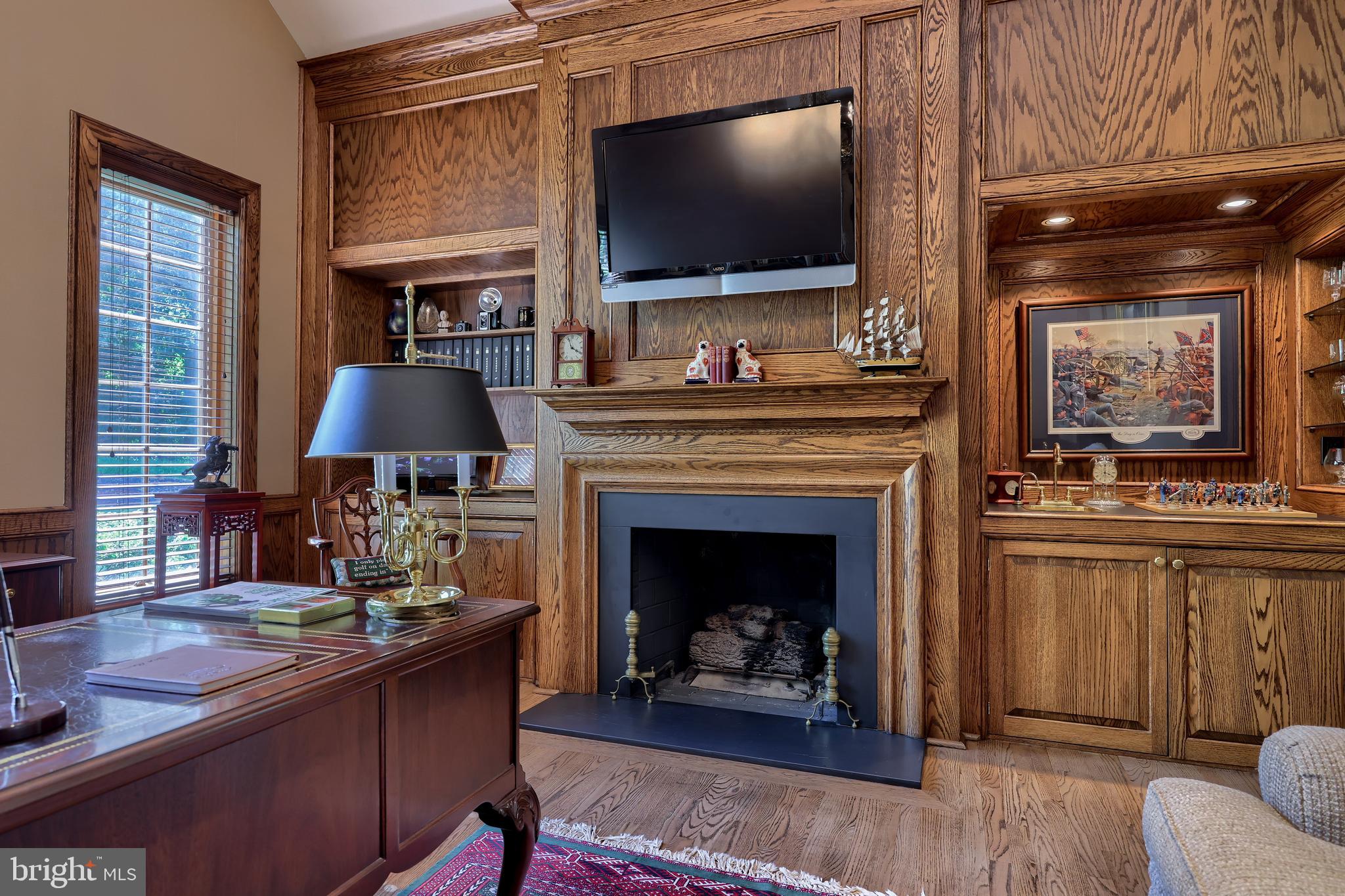 HIDDEN HILL FARM LANE - Residential