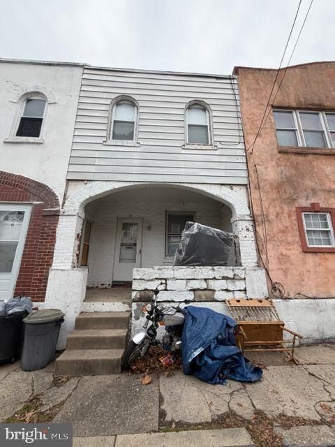 13 FLORENCE AVENUE DARBY PA 19023