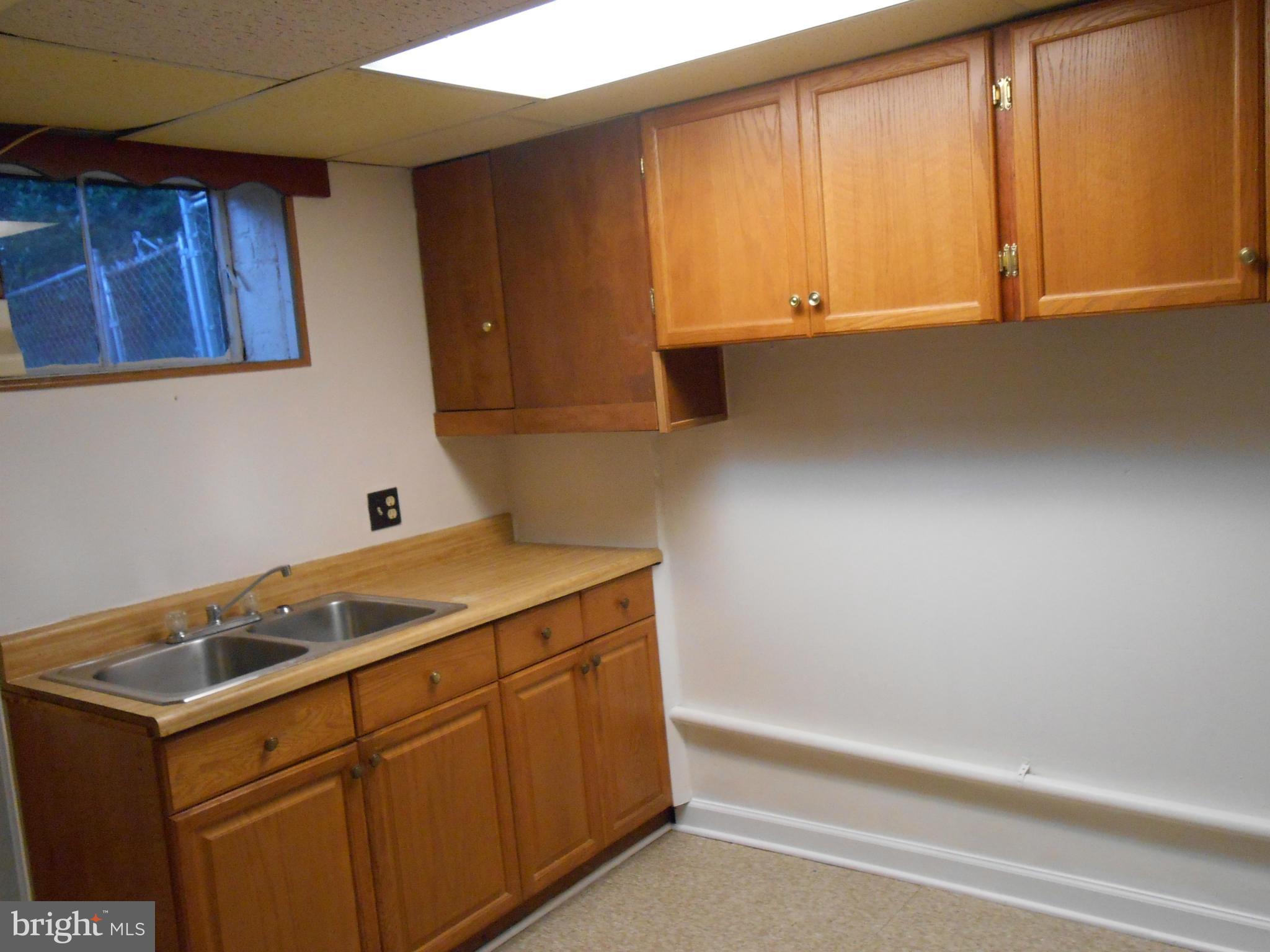 WEST SPRINGFIELD VILLAGE - Residential