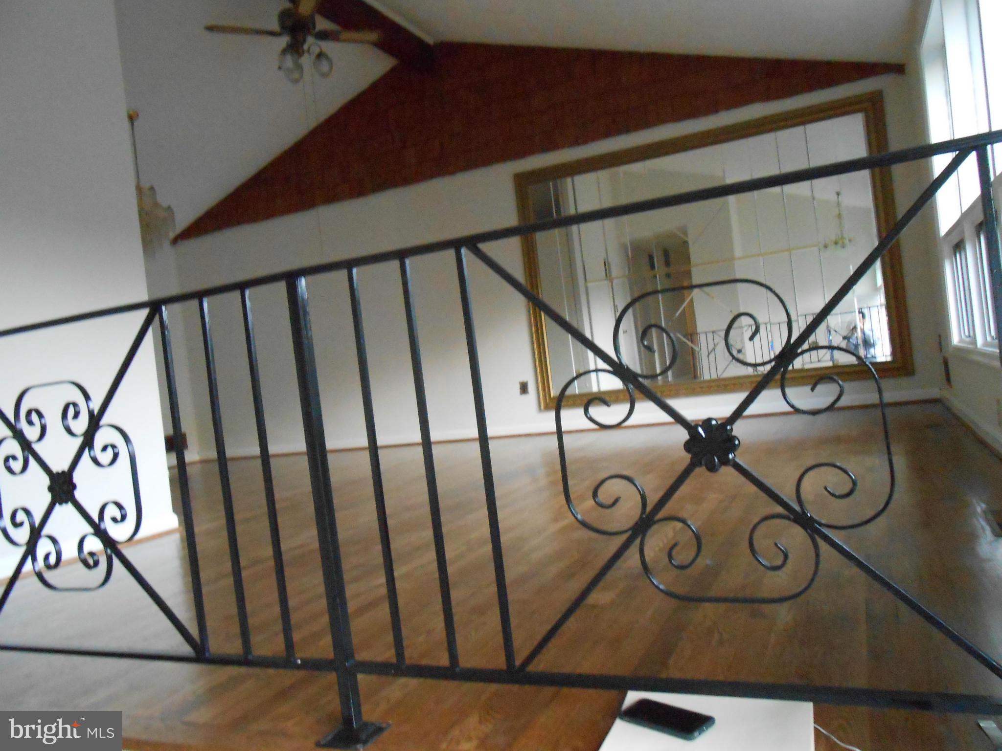 WEST SPRINGFIELD VILLAGE - Residential