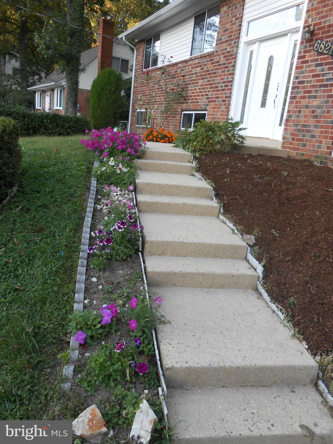 WEST SPRINGFIELD VILLAGE - Residential