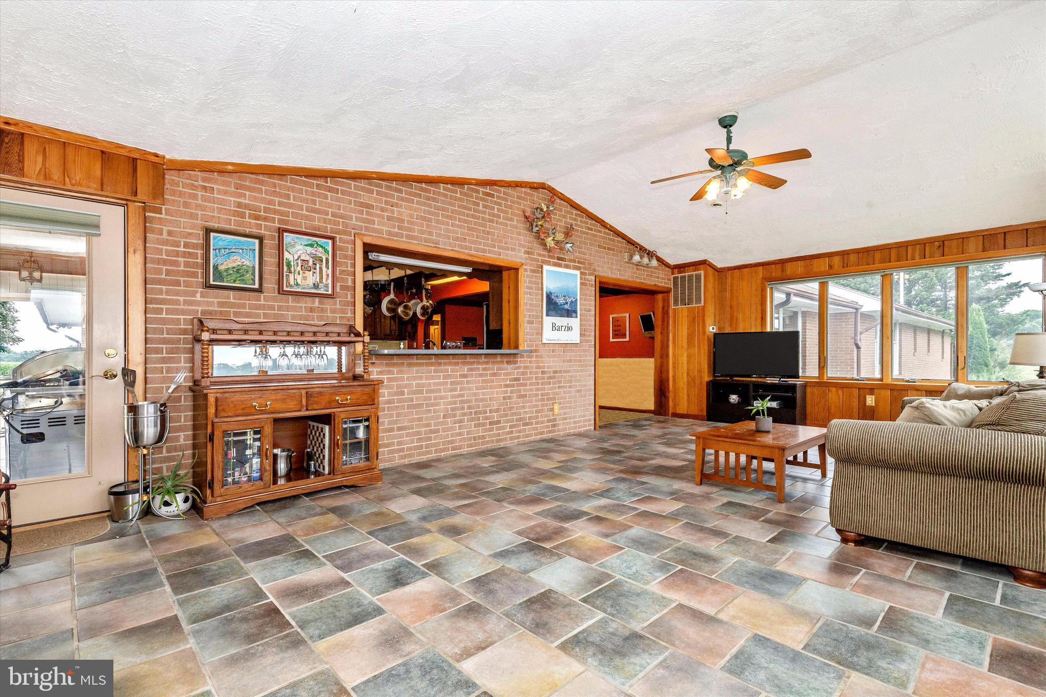 GAITHERSBURG OUTSIDE - Farm