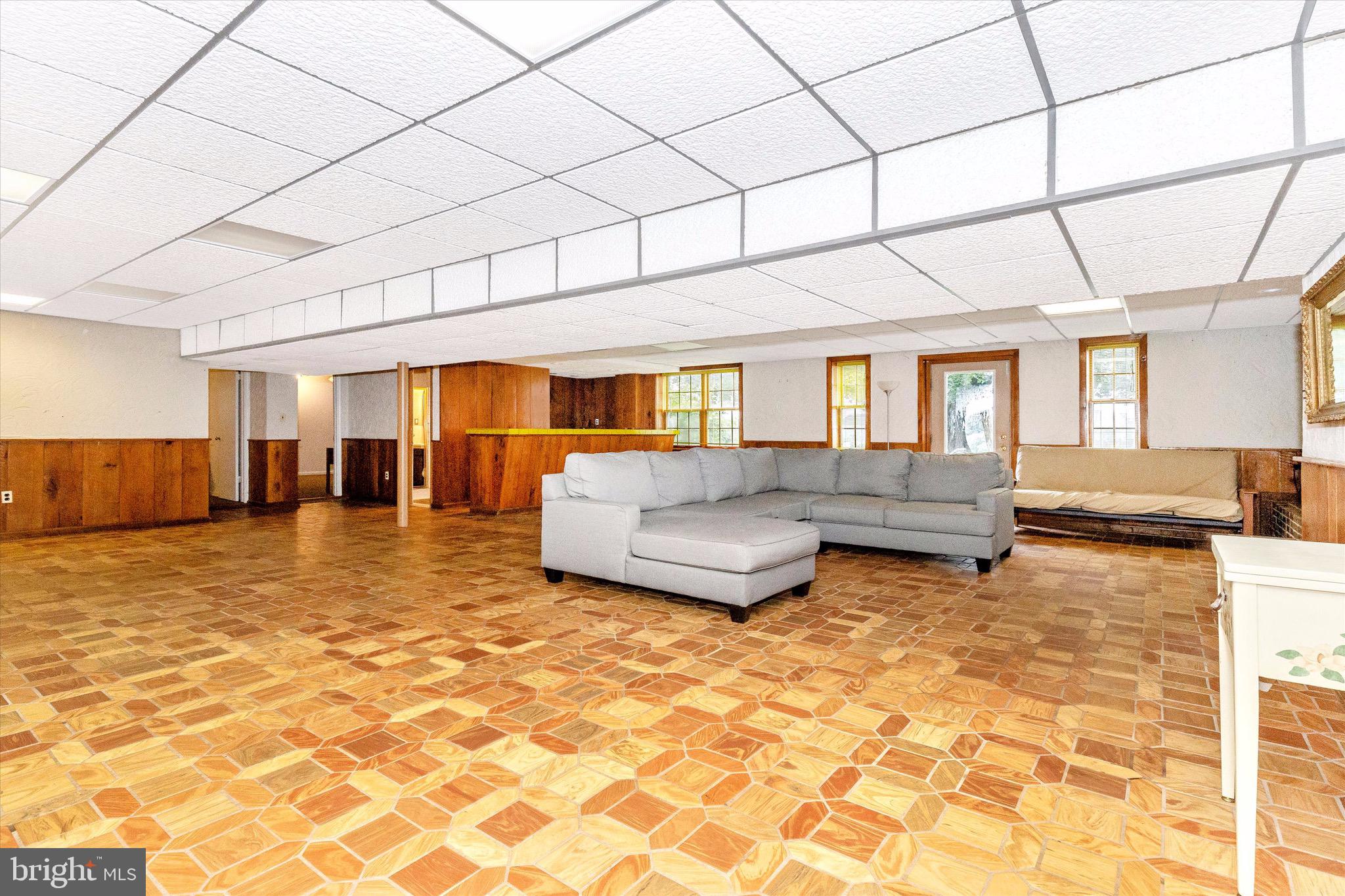 GAITHERSBURG OUTSIDE - Farm