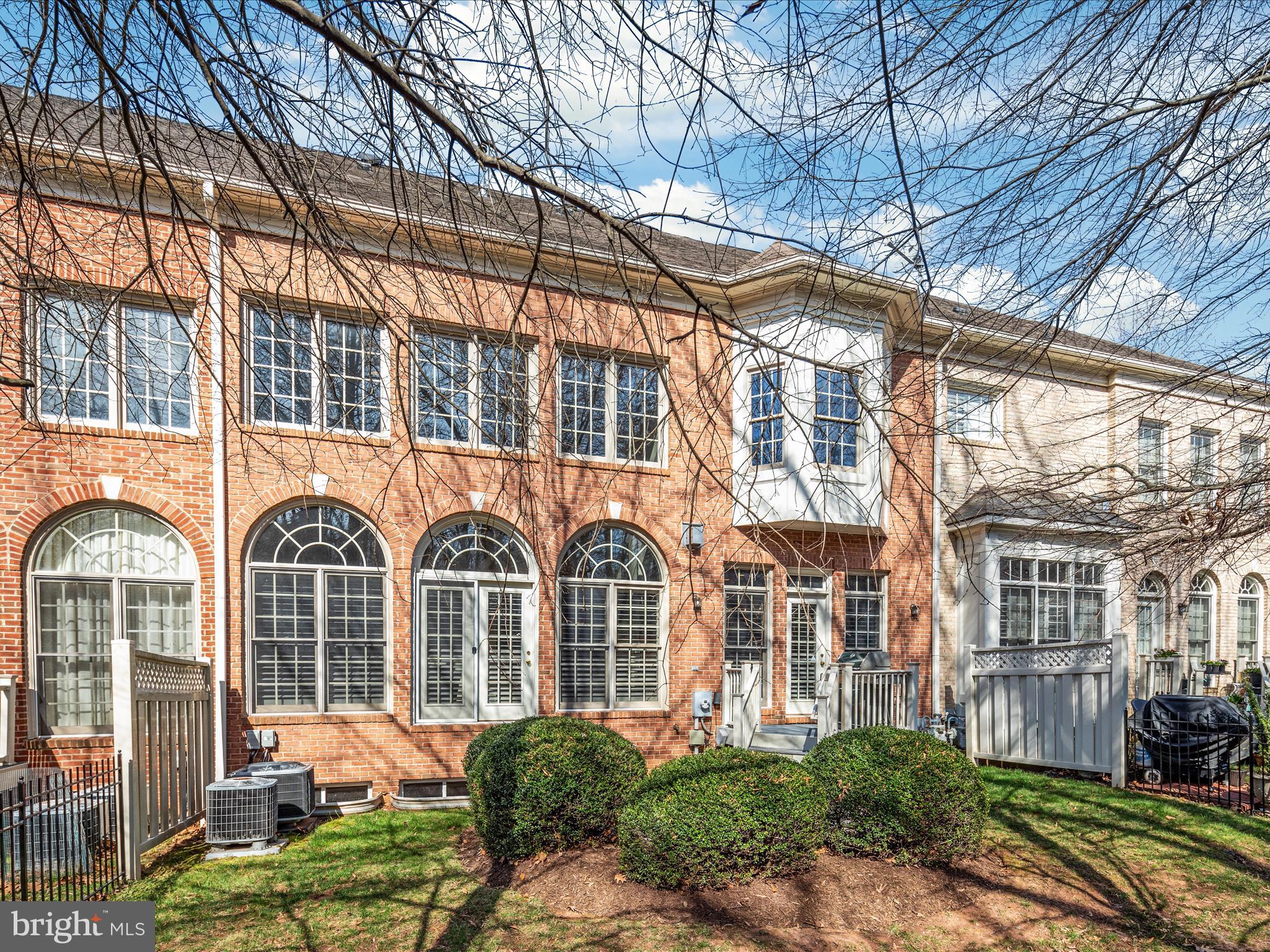 KENSINGTON SQUARE - Residential