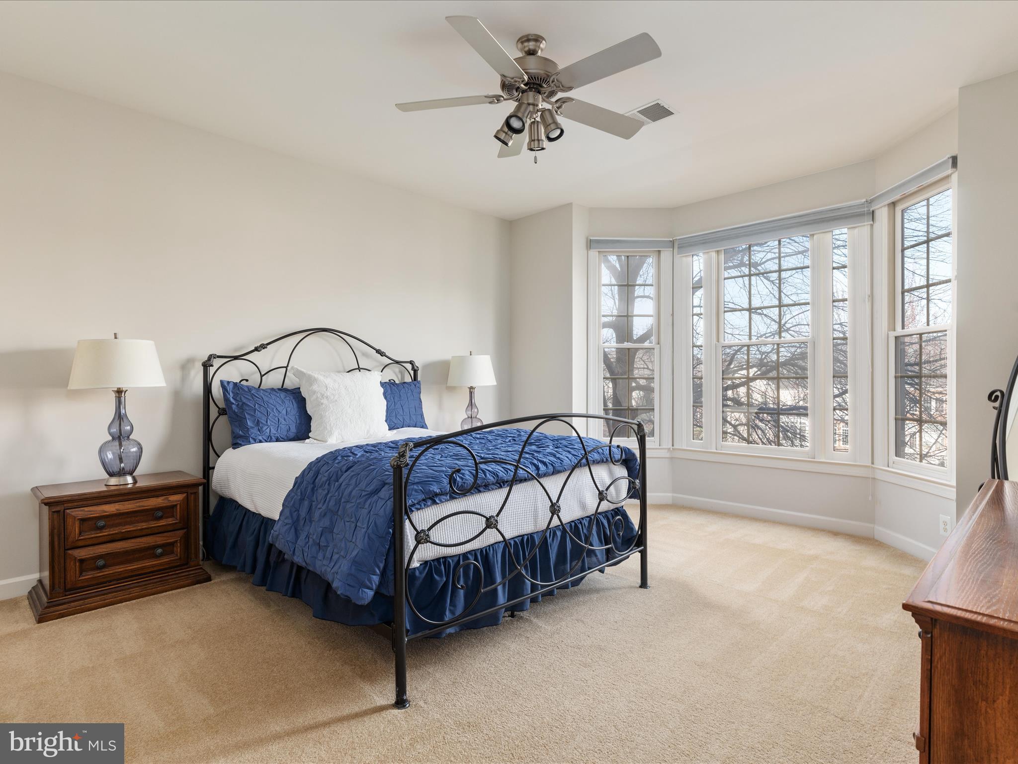 KENSINGTON SQUARE - Residential