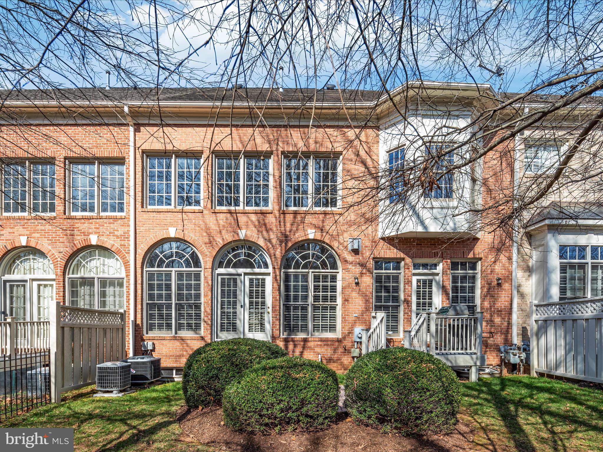 KENSINGTON SQUARE - Residential
