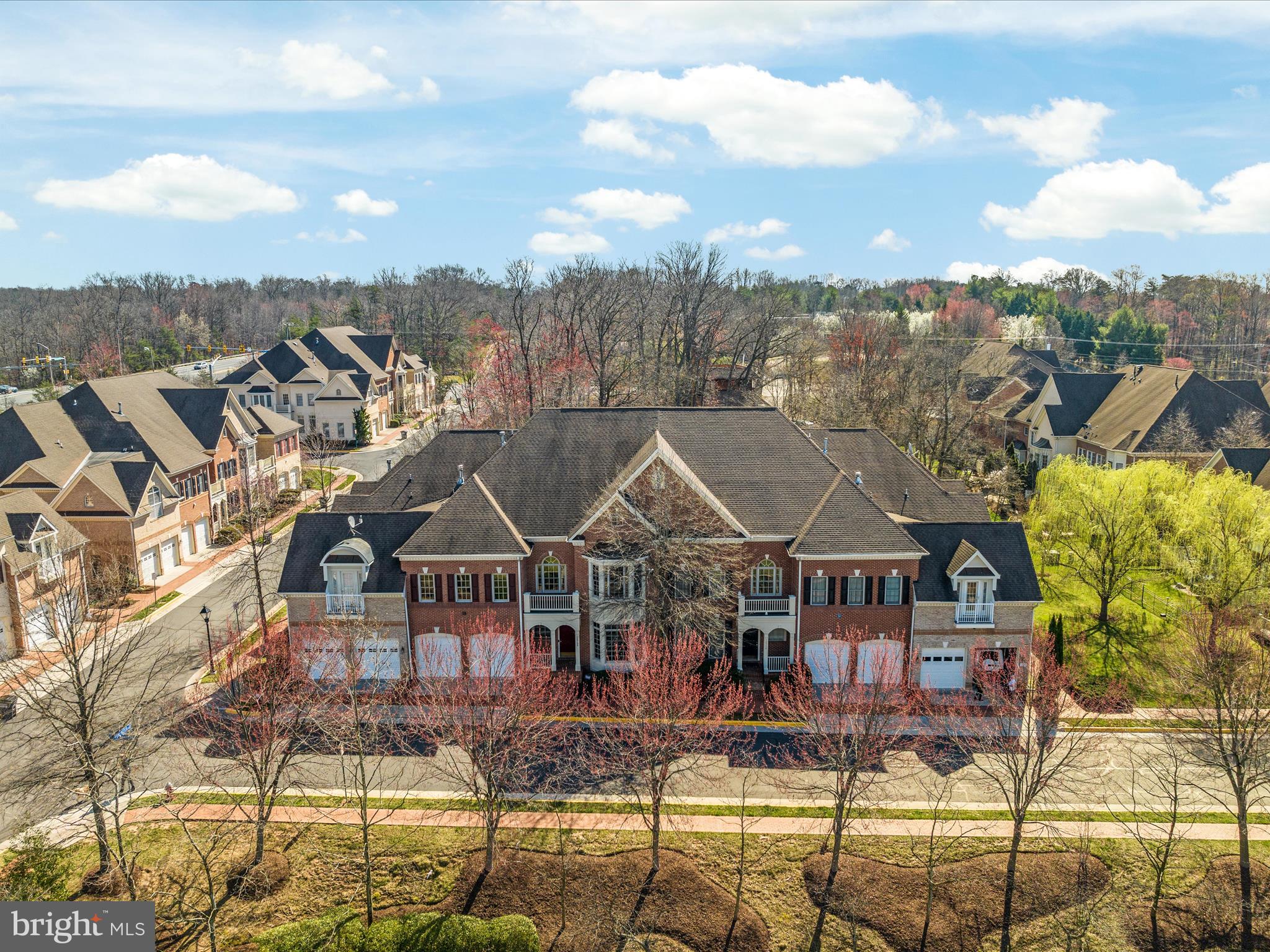 KENSINGTON SQUARE - Residential