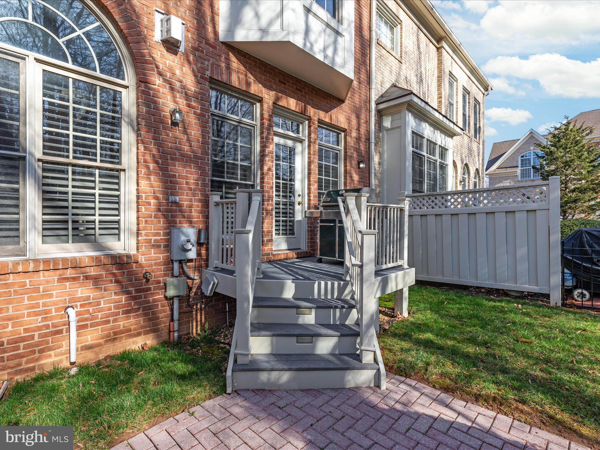 KENSINGTON SQUARE - Residential