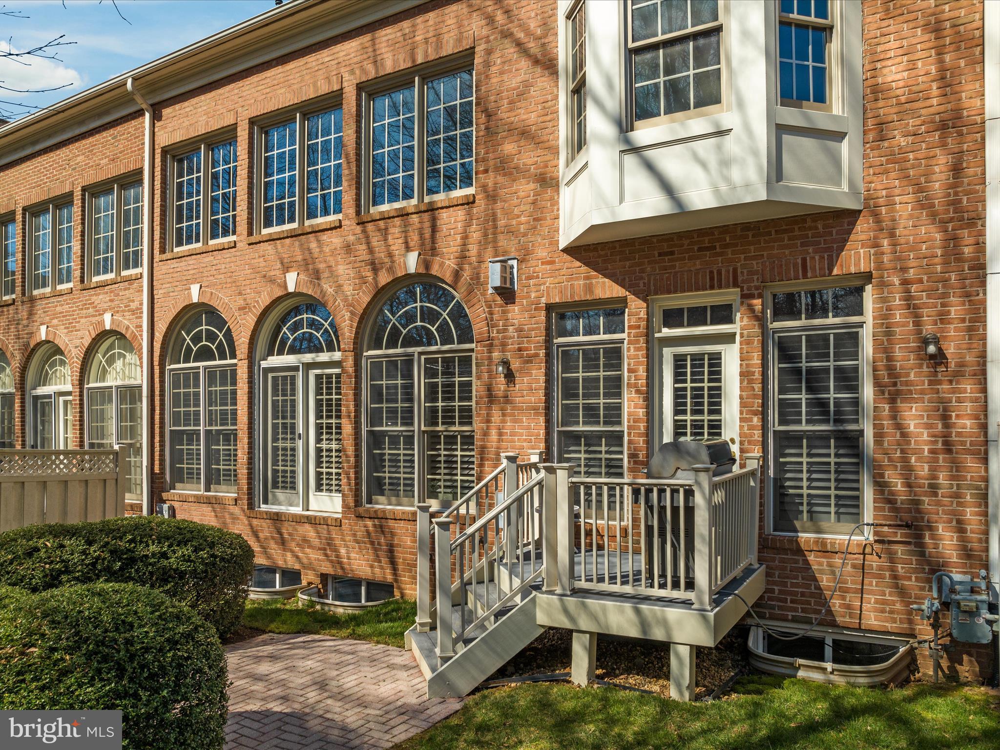 KENSINGTON SQUARE - Residential