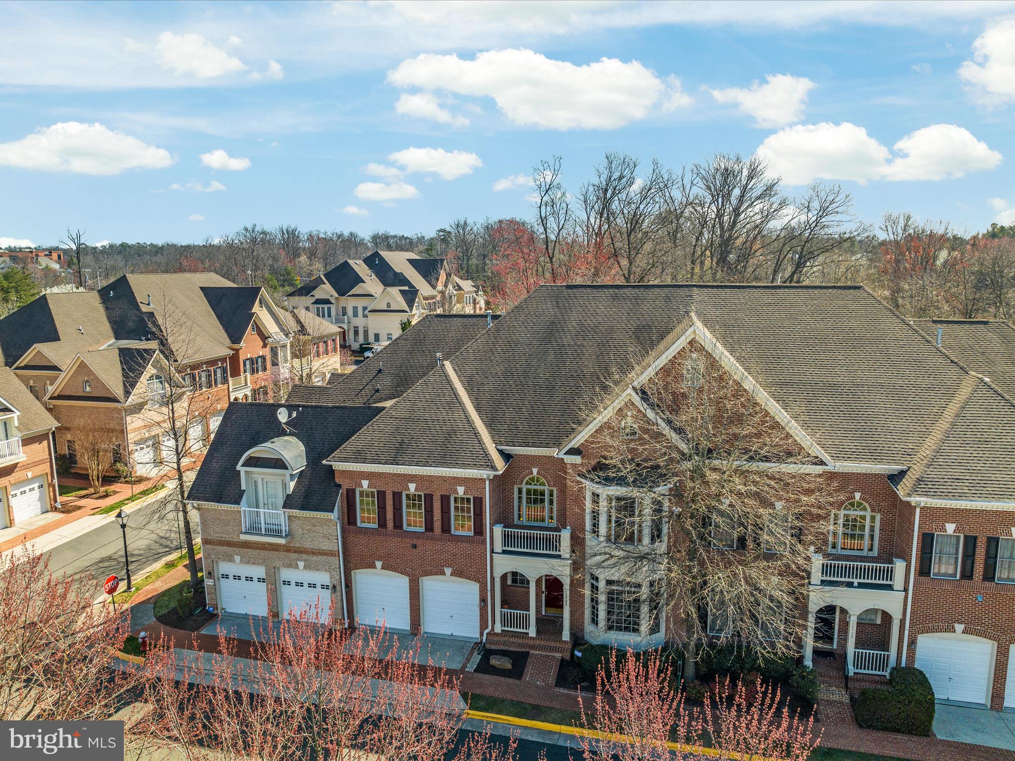 KENSINGTON SQUARE - Residential
