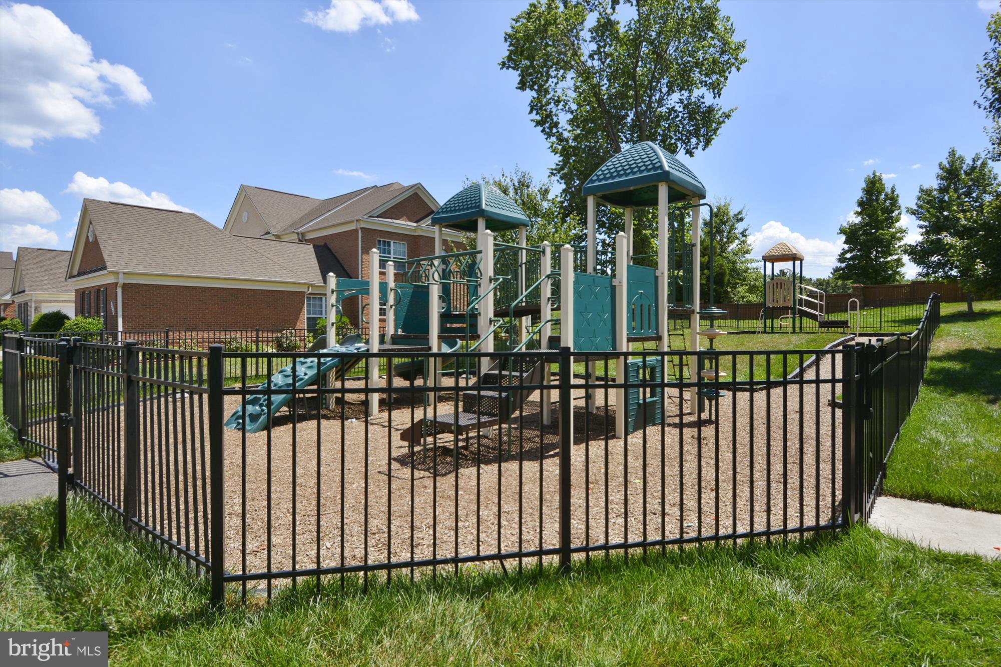 KENSINGTON SQUARE - Residential