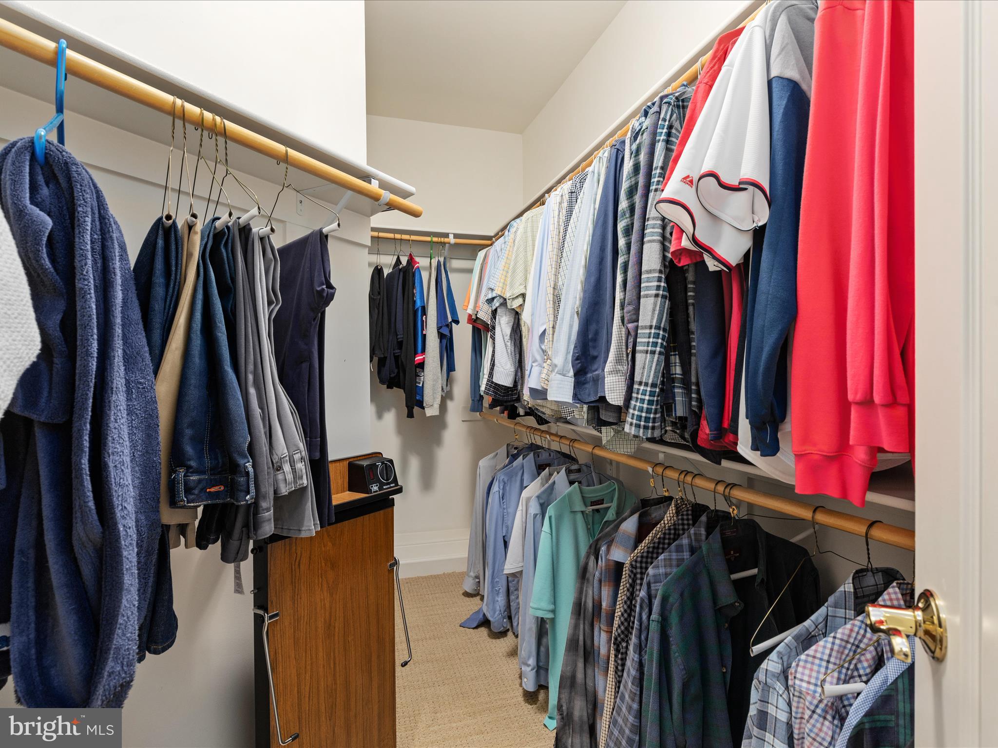 KENSINGTON SQUARE - Residential