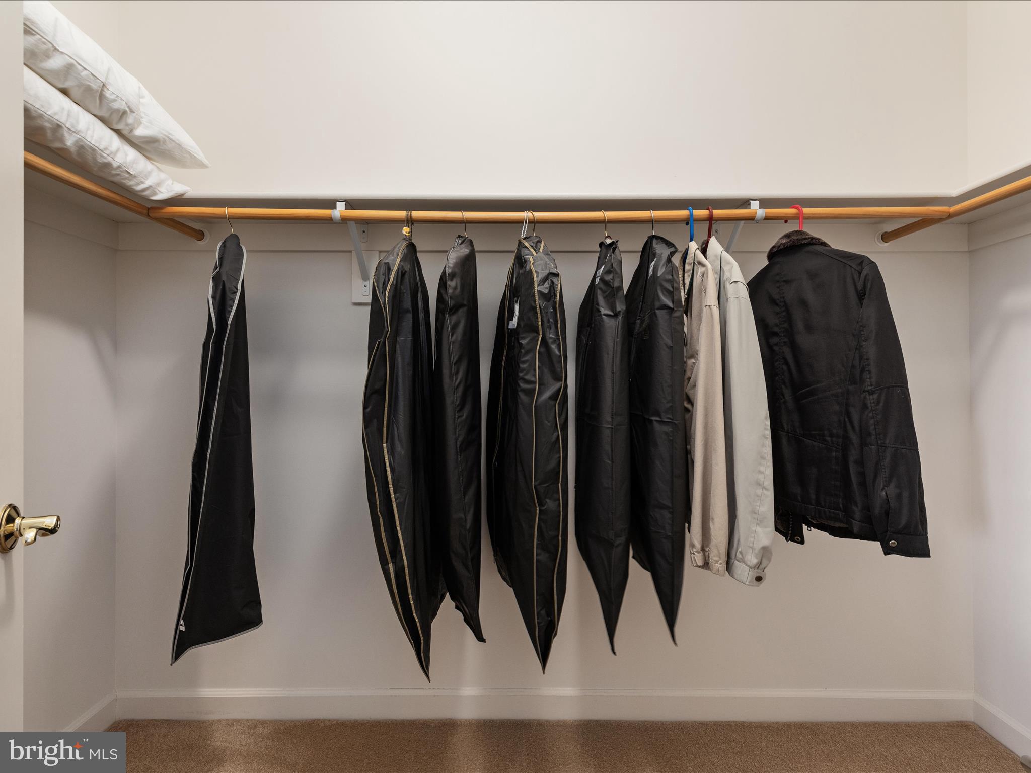 KENSINGTON SQUARE - Residential