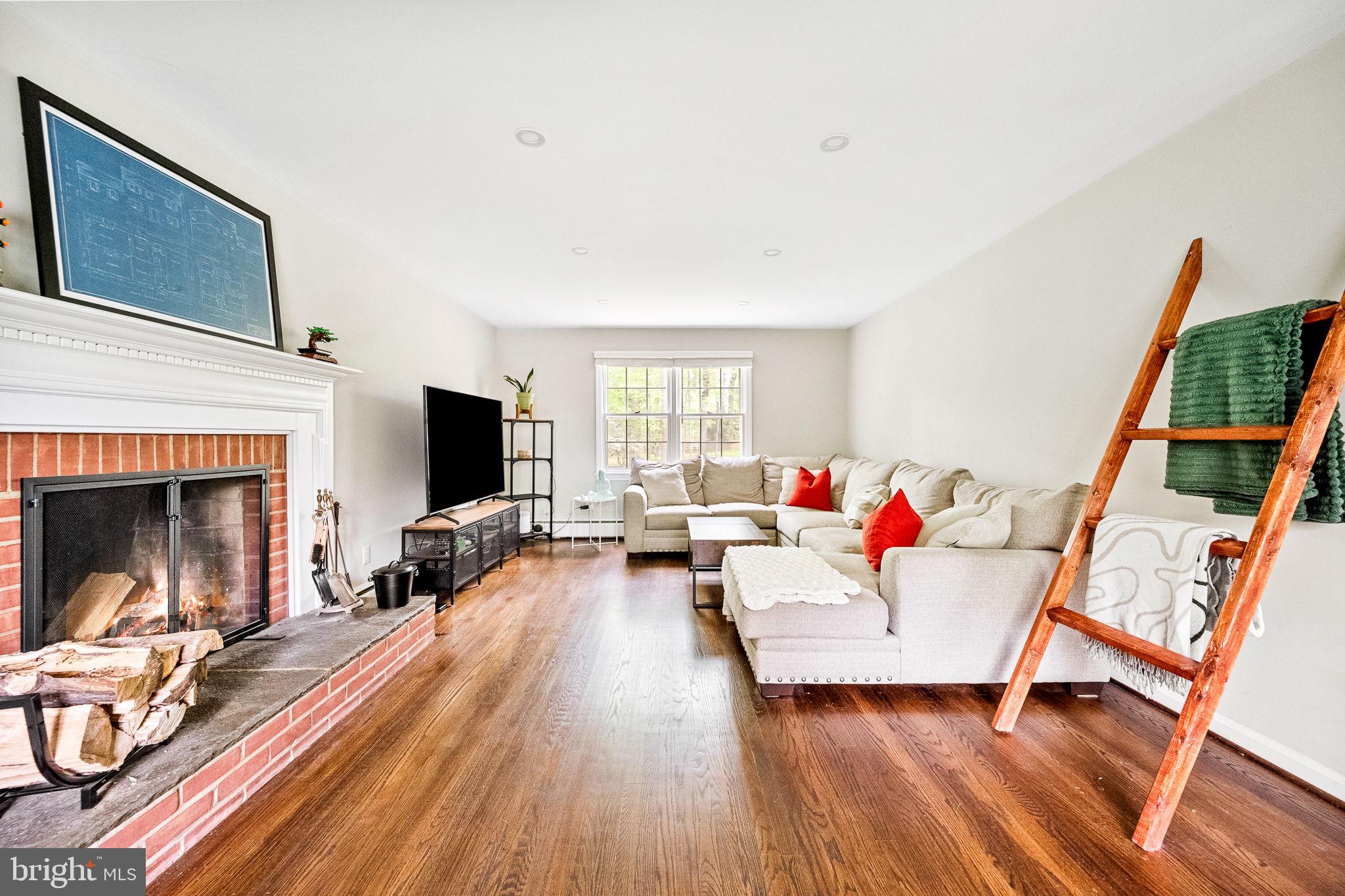 GRANBY WOODS - Residential