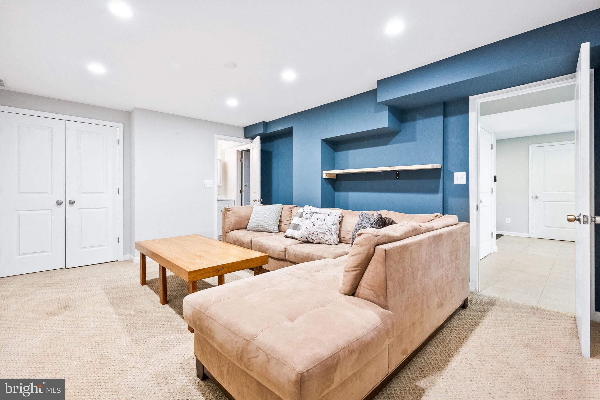 GRANBY WOODS - Residential