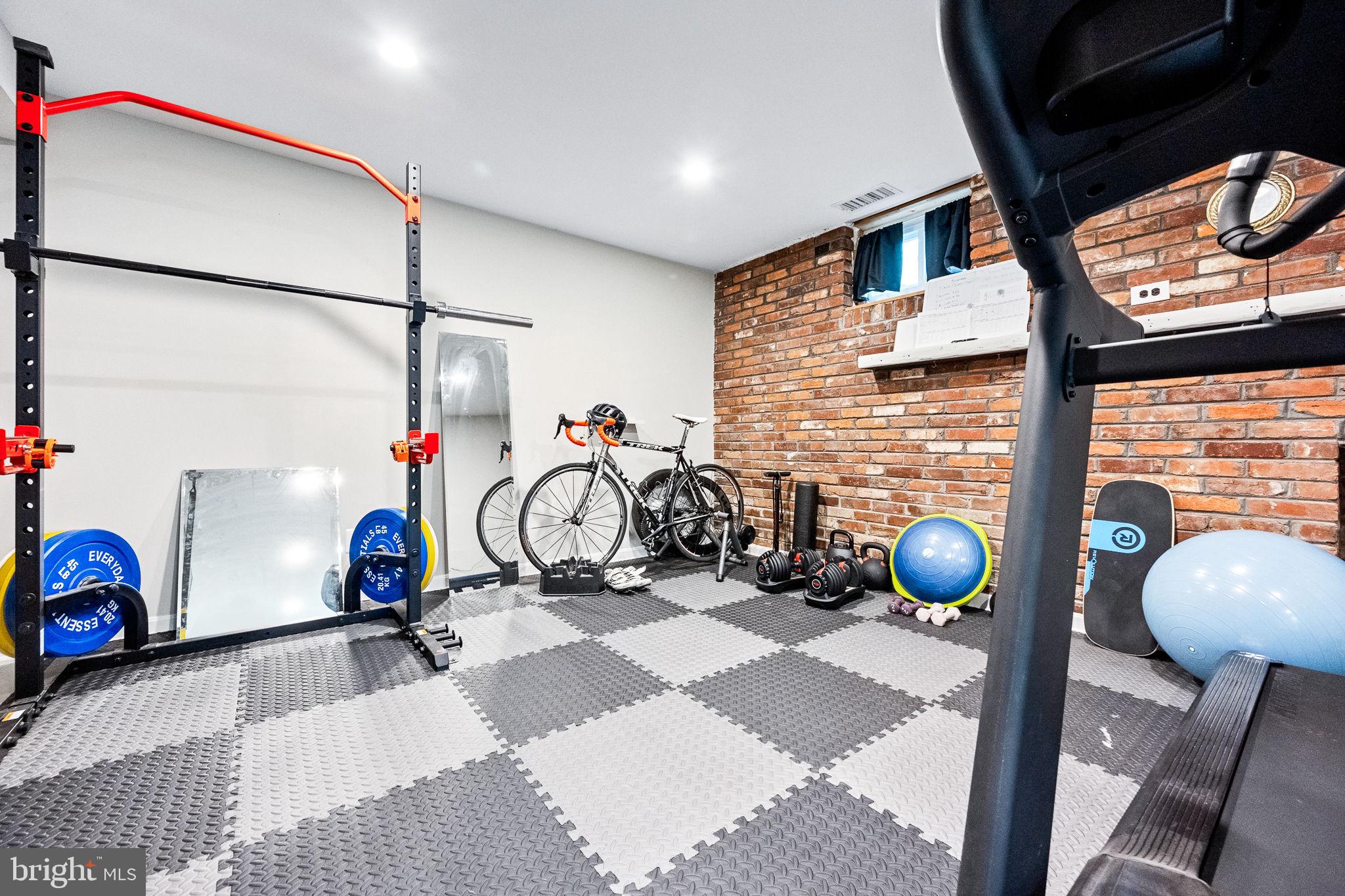 GRANBY WOODS - Residential