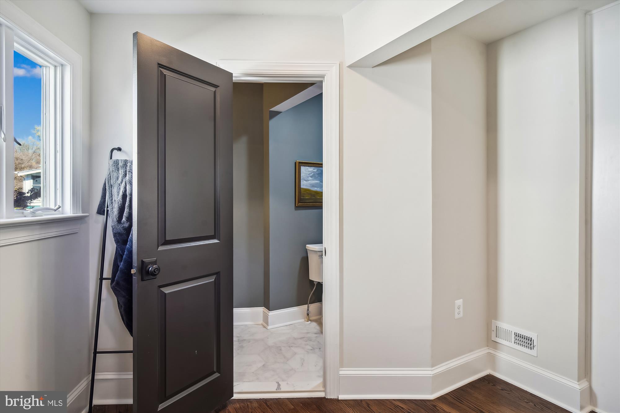 NORTH WOODSIDE - Residential