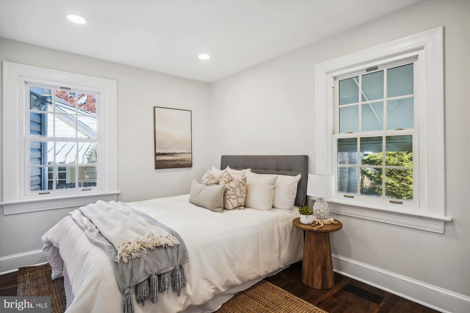 NORTH WOODSIDE - Residential