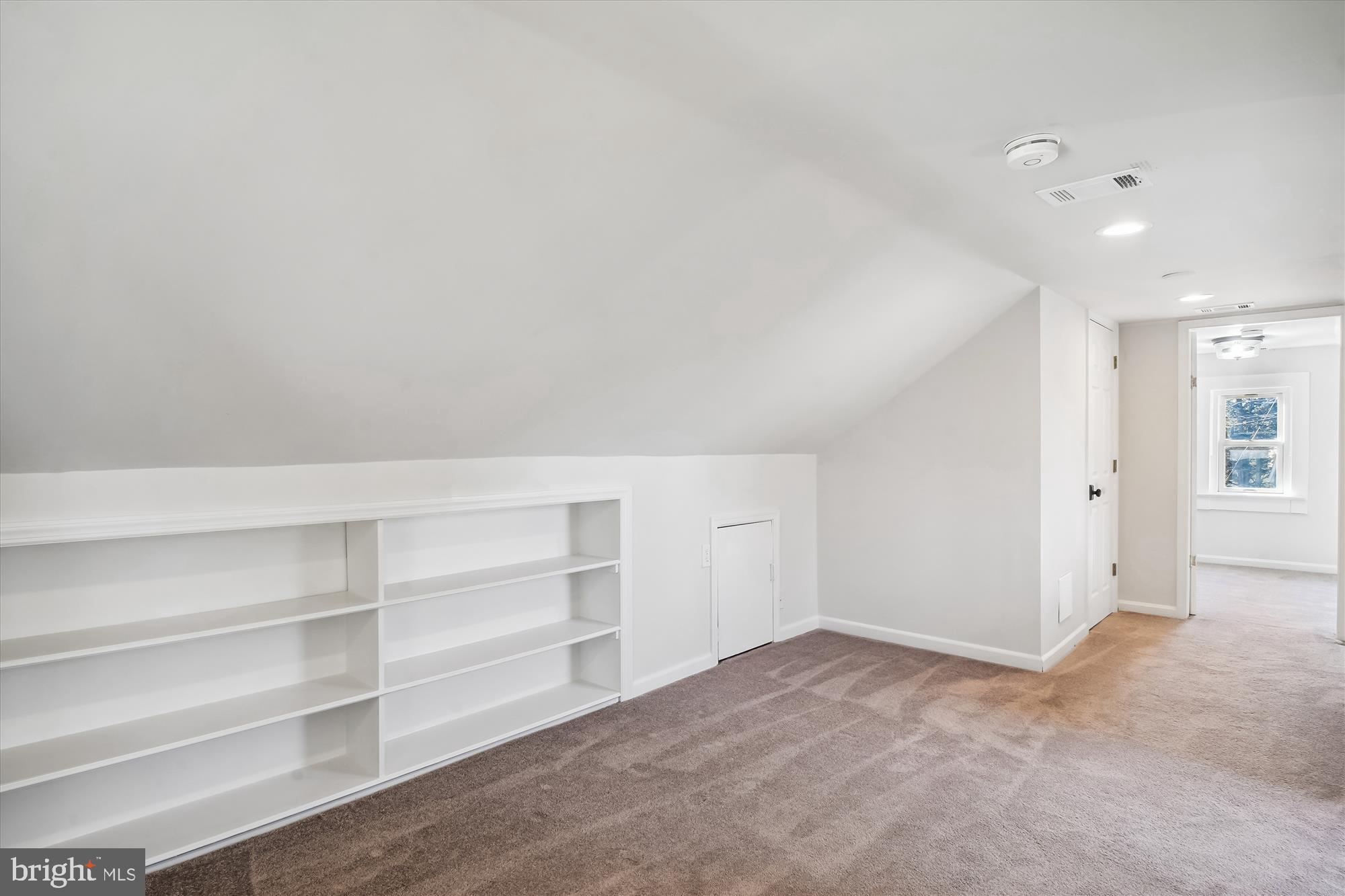 NORTH WOODSIDE - Residential