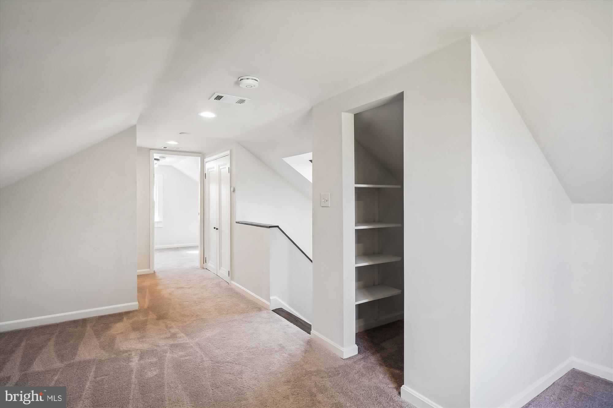 NORTH WOODSIDE - Residential