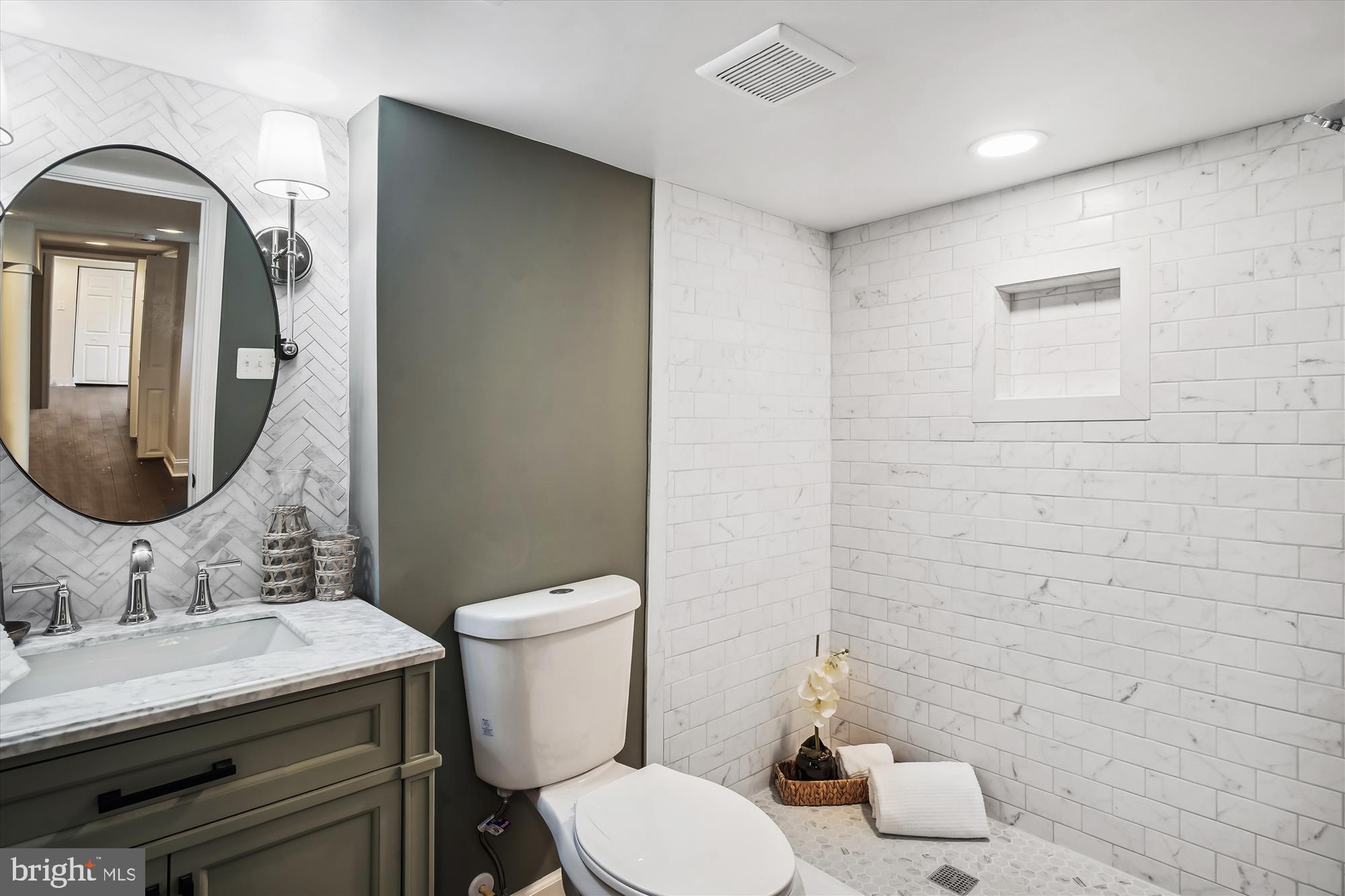 NORTH WOODSIDE - Residential